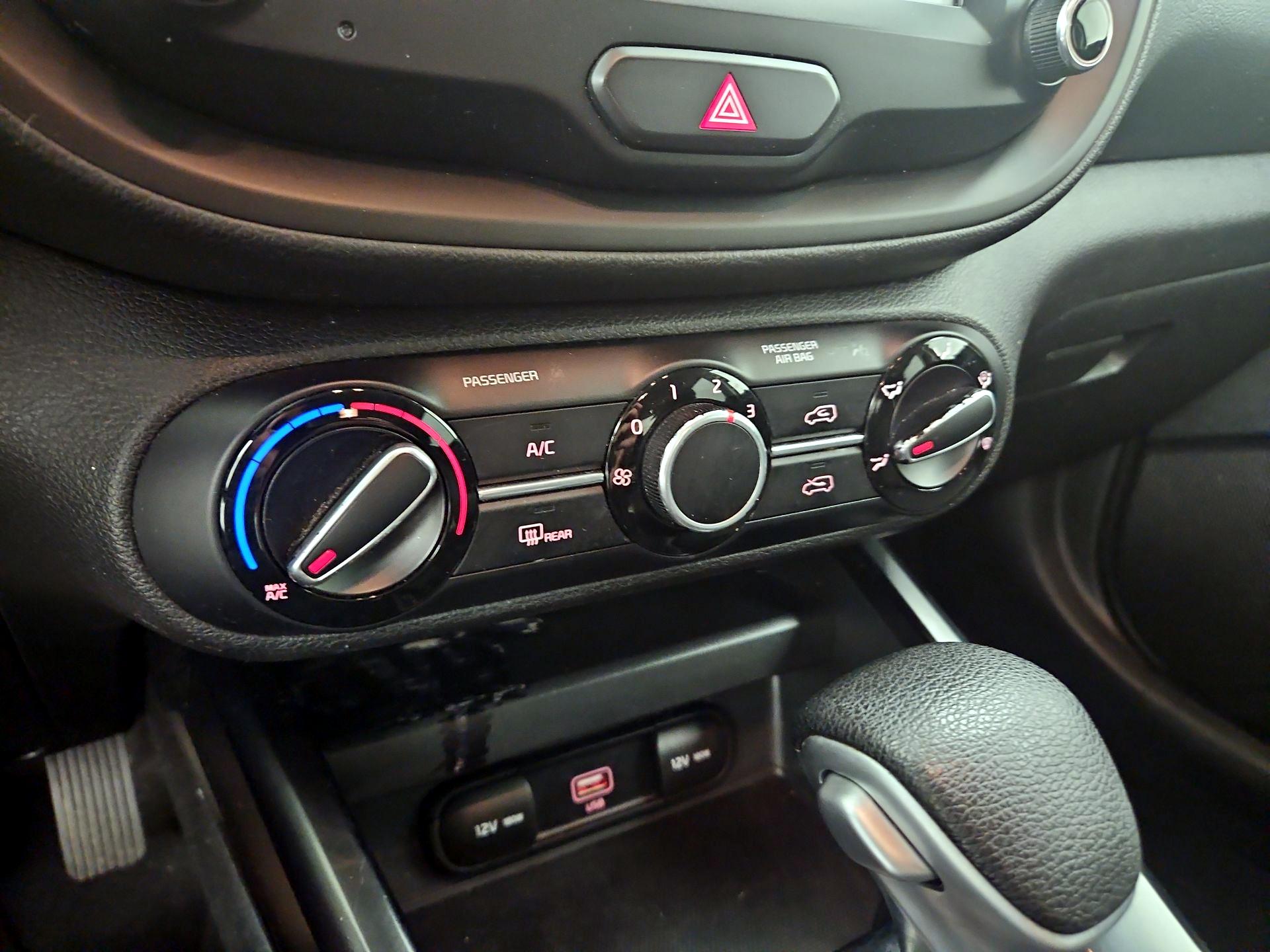 Thumbnail: 2020 Kia Soul - 16