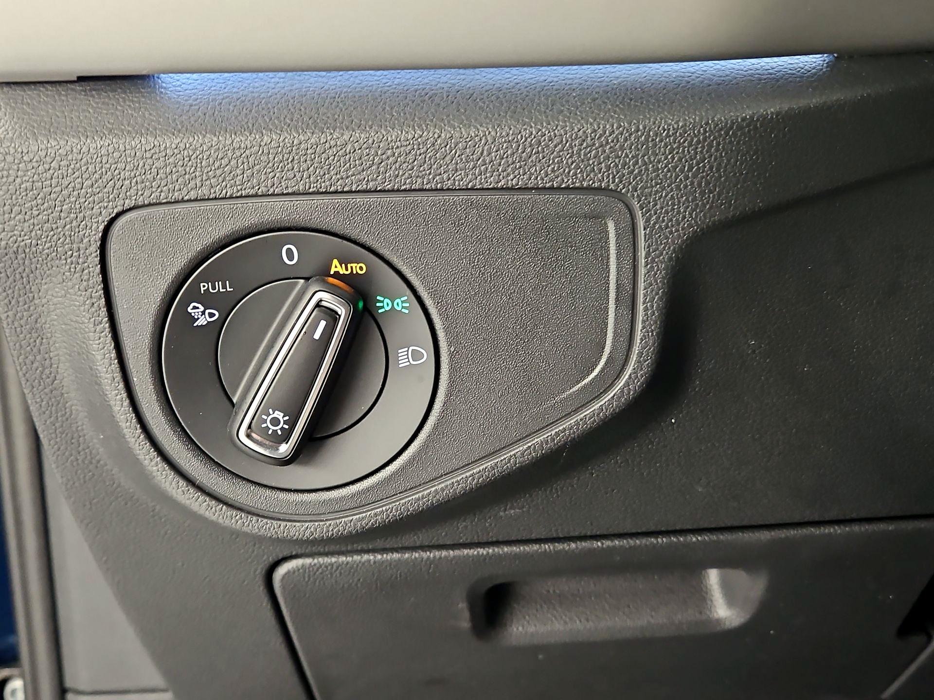 Thumbnail: 2023 Volkswagen Atlas - 13