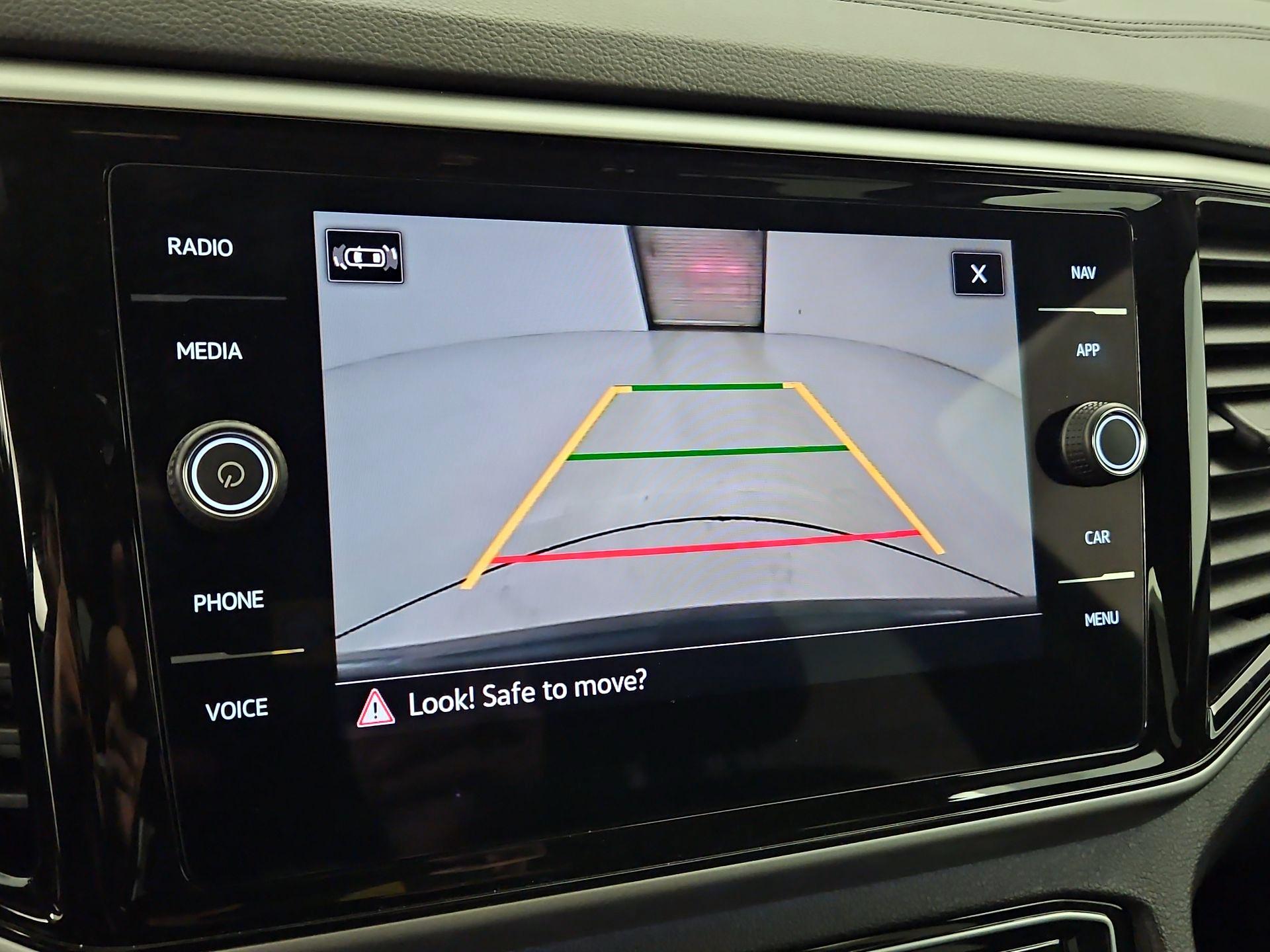 Thumbnail: 2023 Volkswagen Atlas - 14