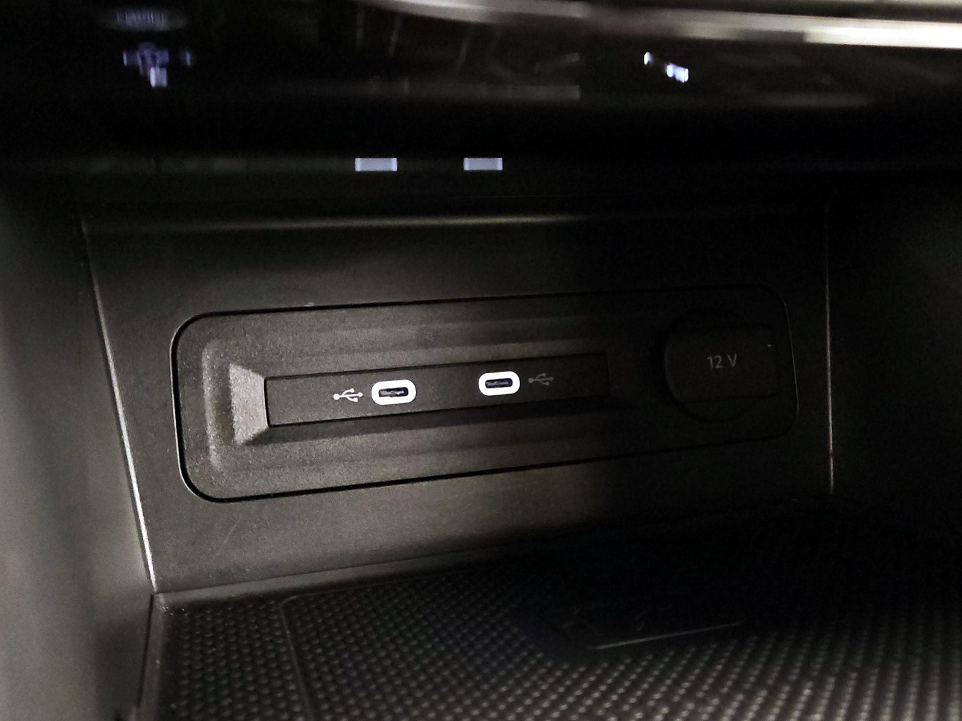 Thumbnail: 2023 Volkswagen Atlas - 18