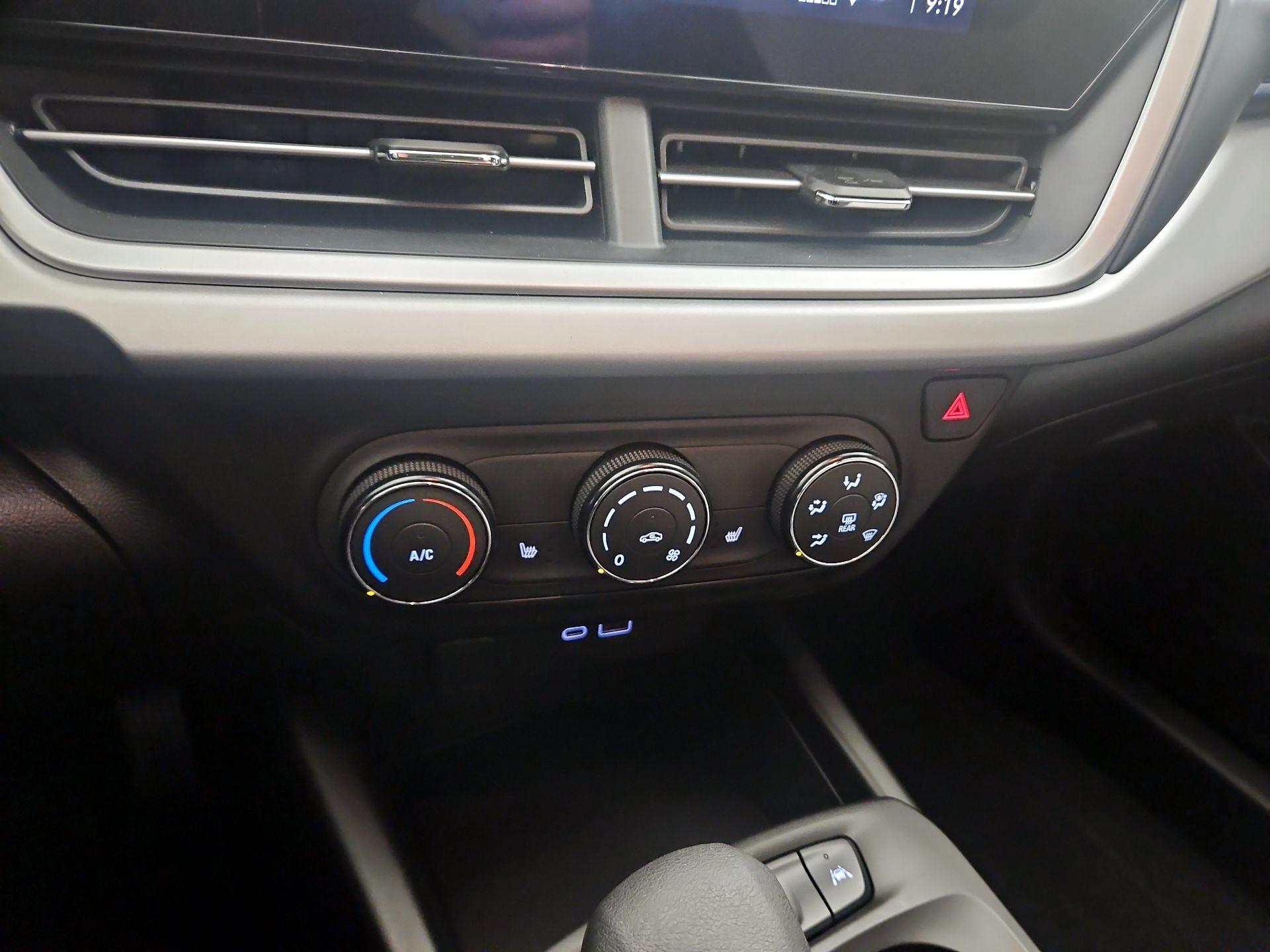 Thumbnail: 2024 Chevrolet Trax - 16