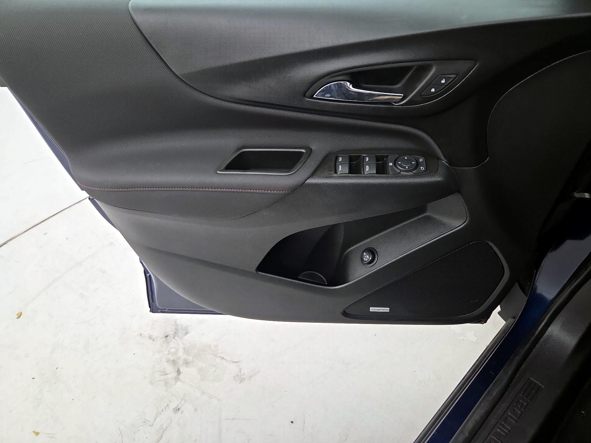 Thumbnail: 2022 Chevrolet Equinox - 12