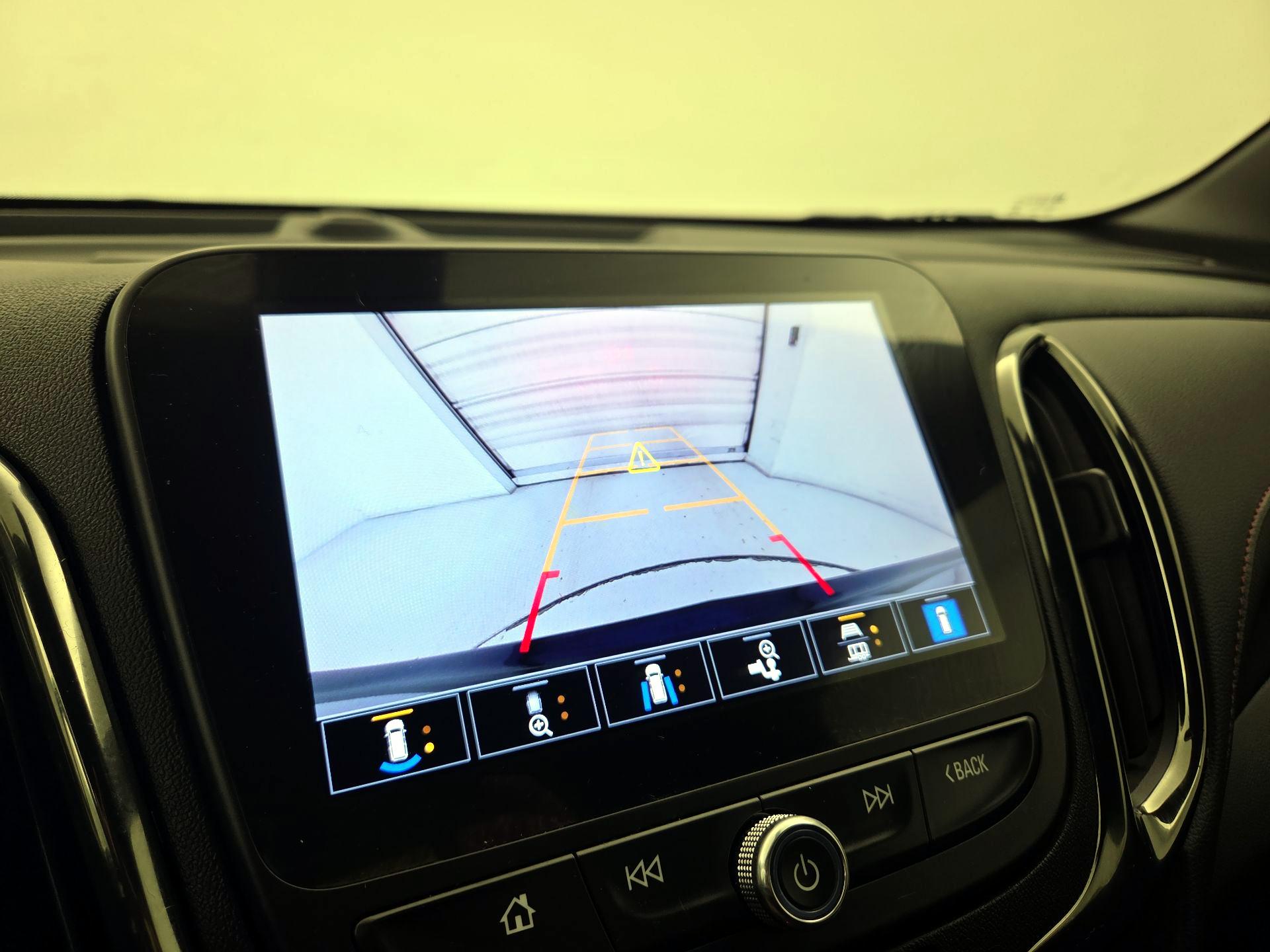 Thumbnail: 2022 Chevrolet Equinox - 15