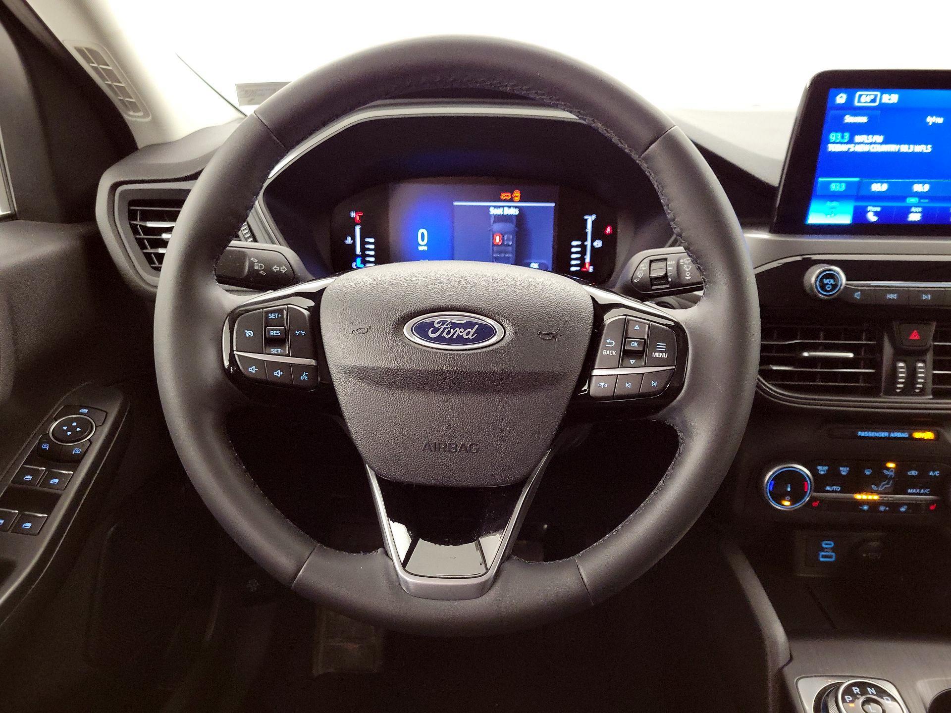 Thumbnail: 2023 Ford Escape - 10