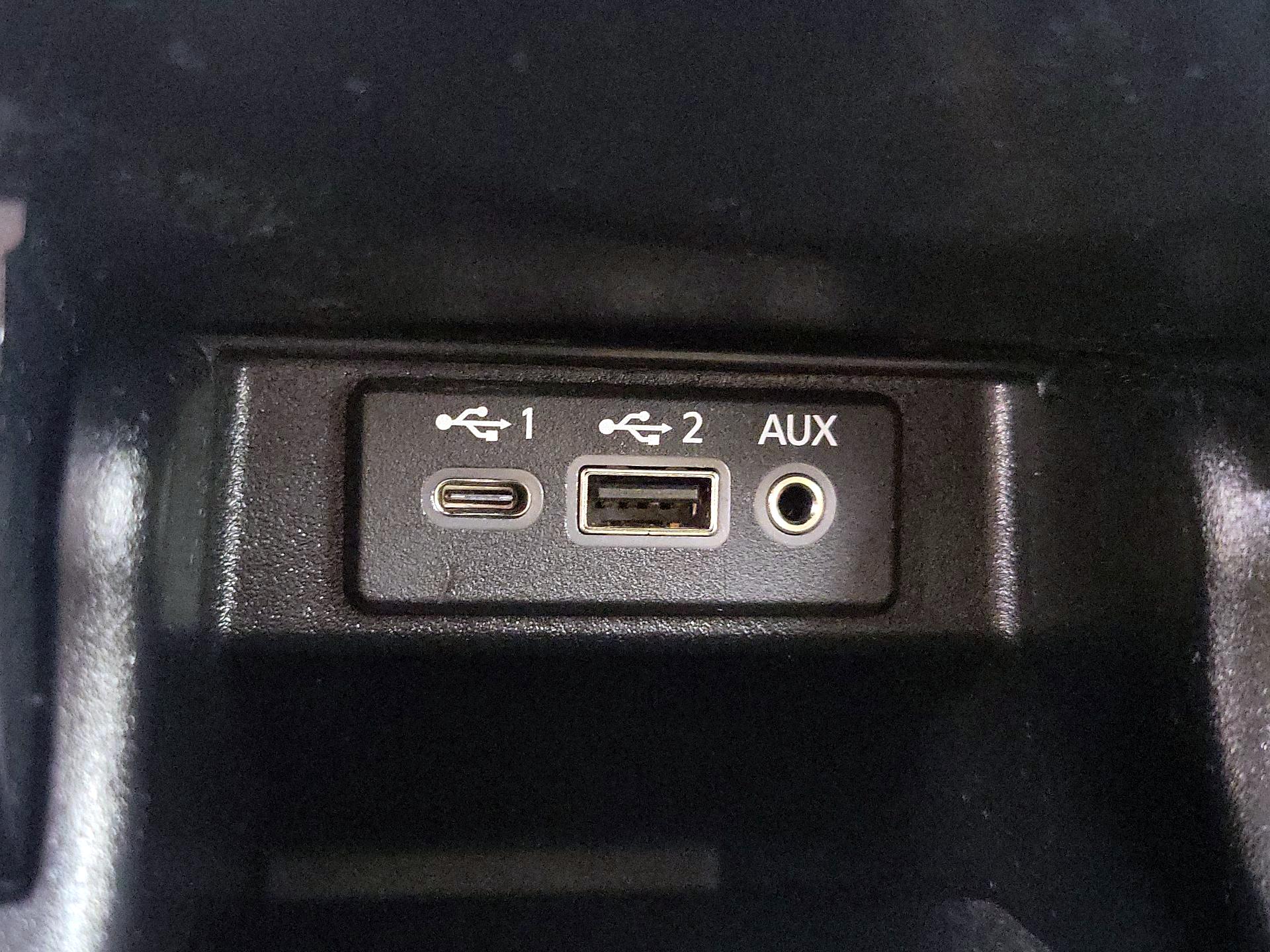 Thumbnail: 2021 Nissan Maxima - 19