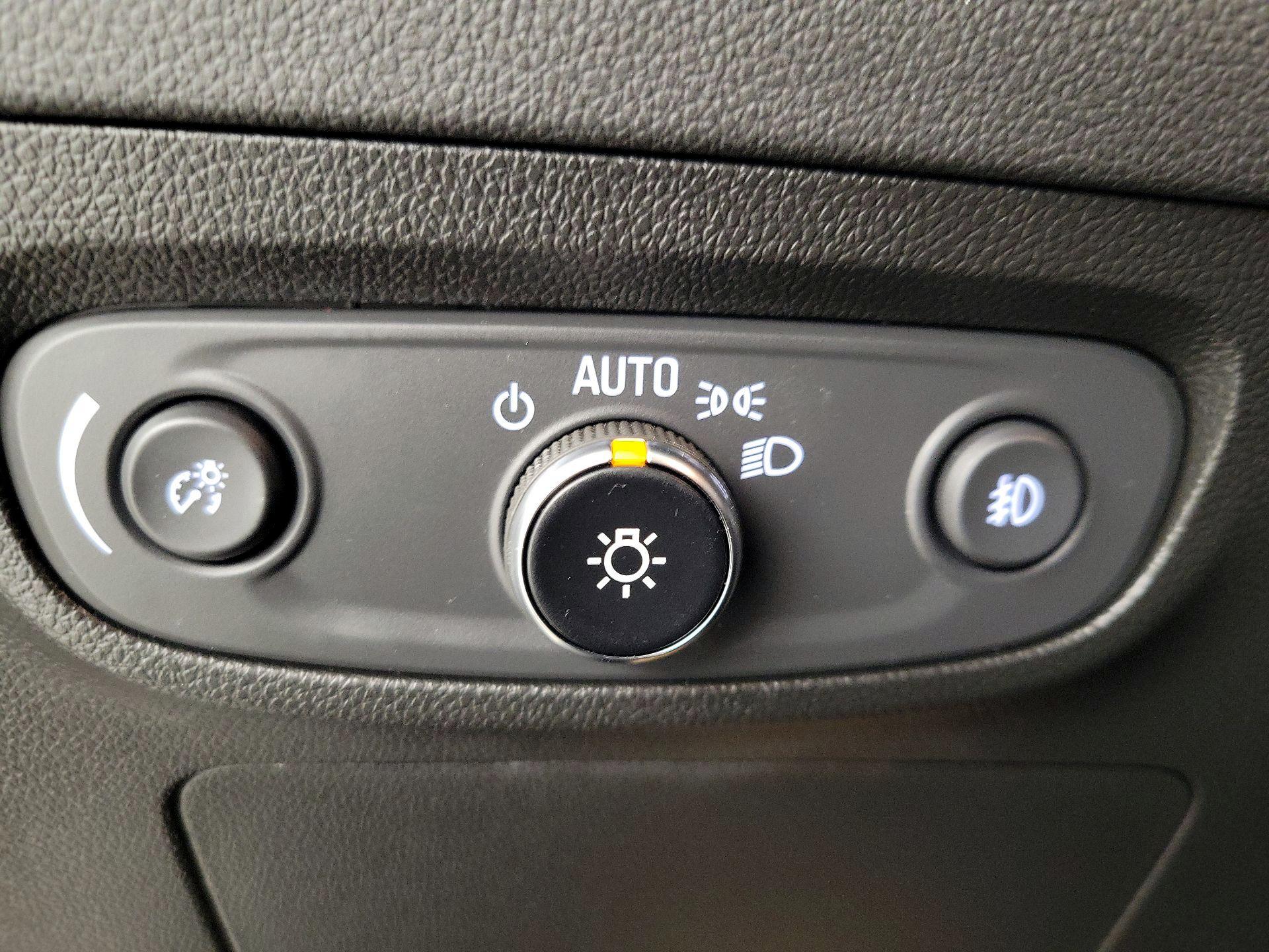 Thumbnail: 2023 Buick Encore GX - 13