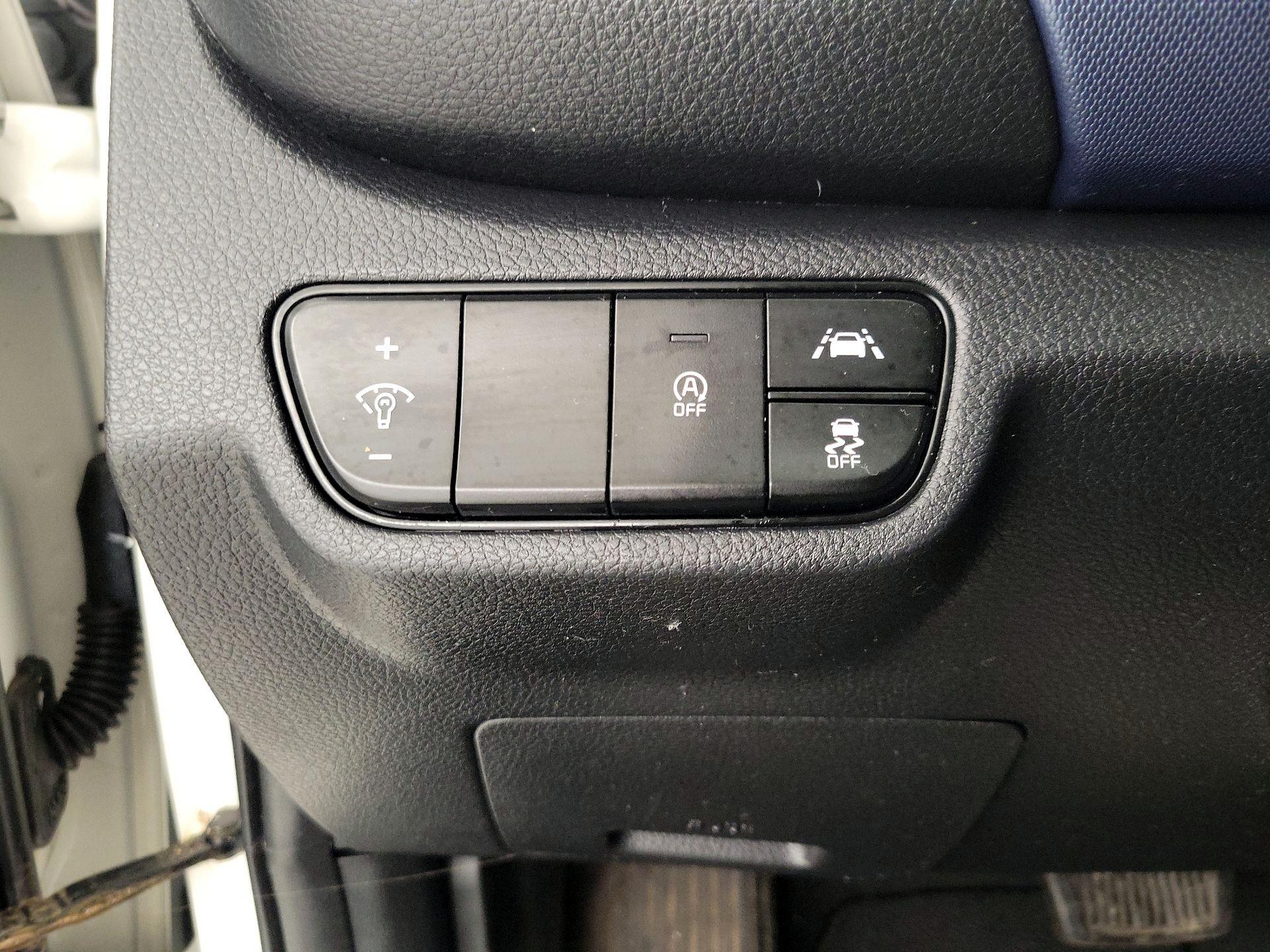 Thumbnail: 2022 Kia Seltos - 13