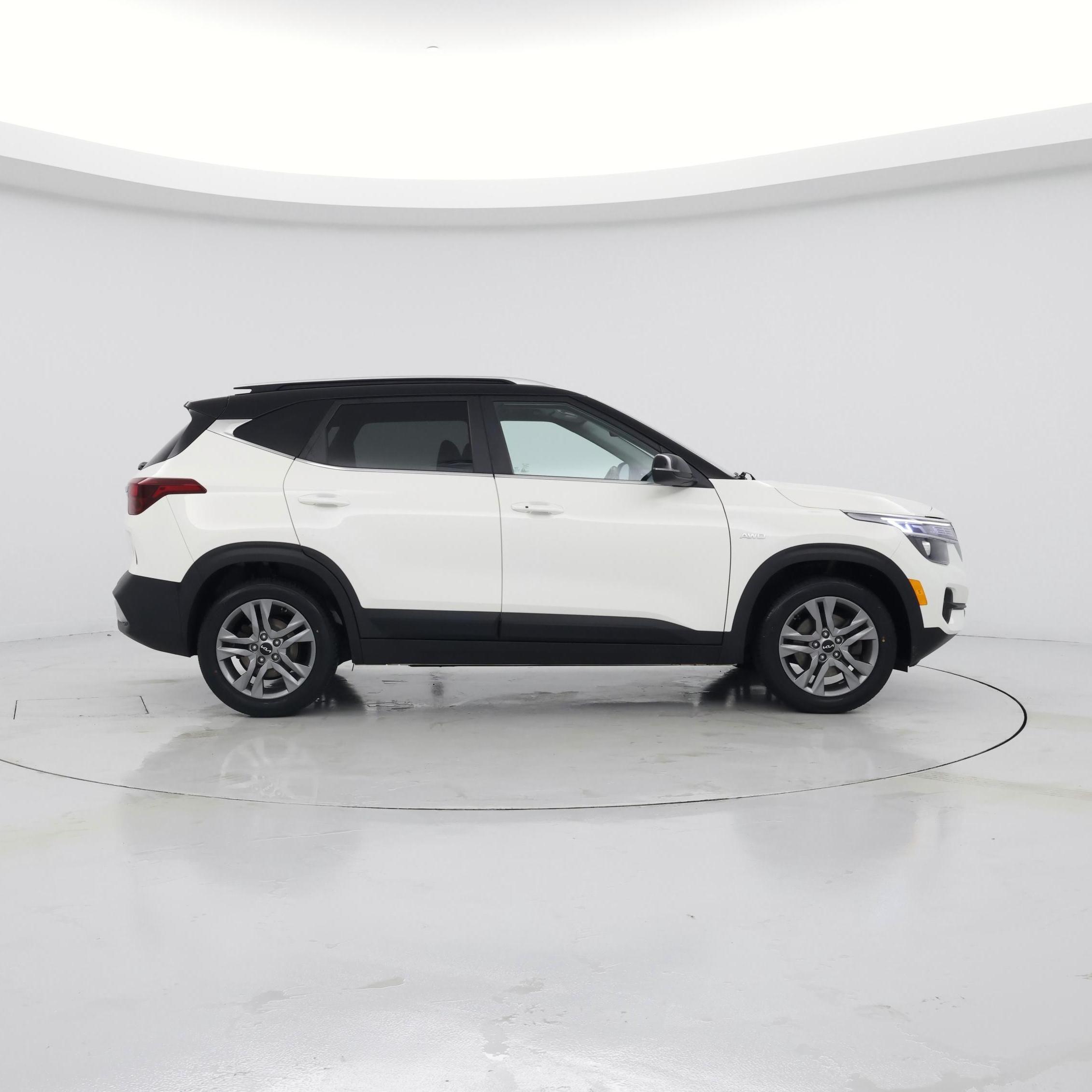 Thumbnail: 2022 Kia Seltos - 7