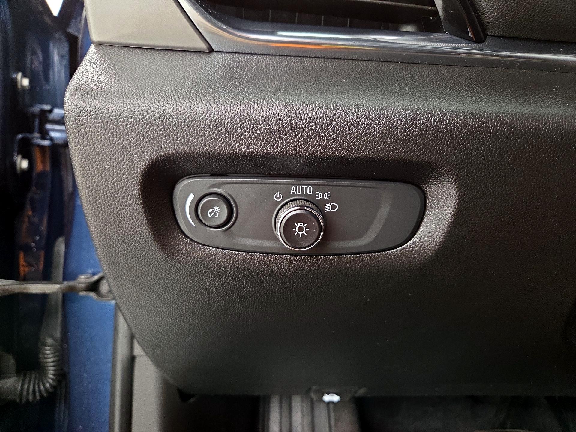 Thumbnail: 2023 Chevrolet Traverse - 13