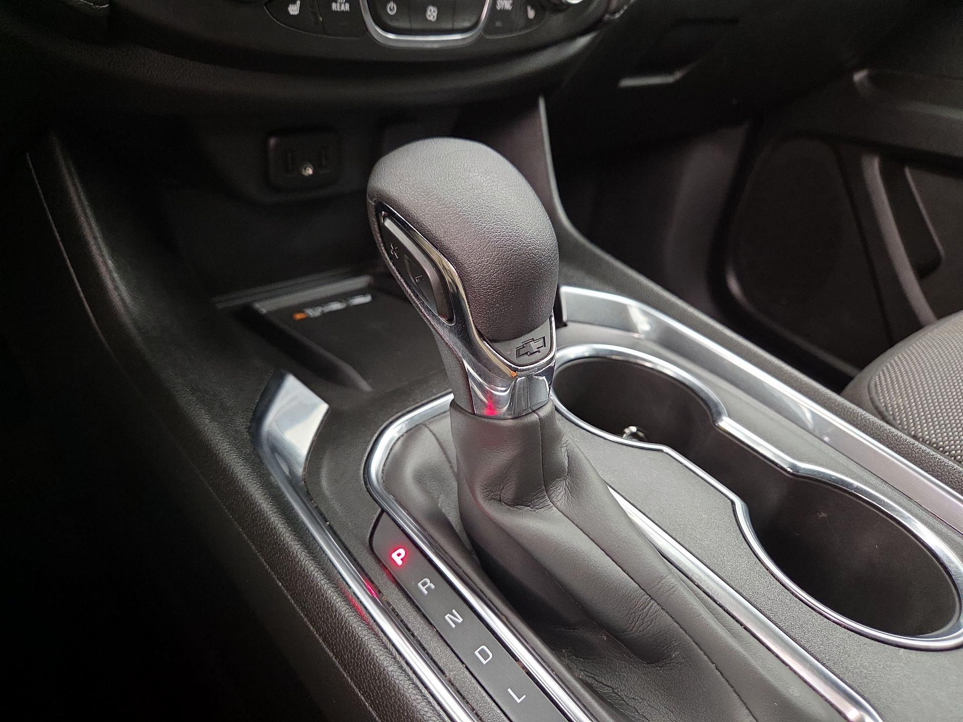 Thumbnail: 2023 Chevrolet Traverse - 17