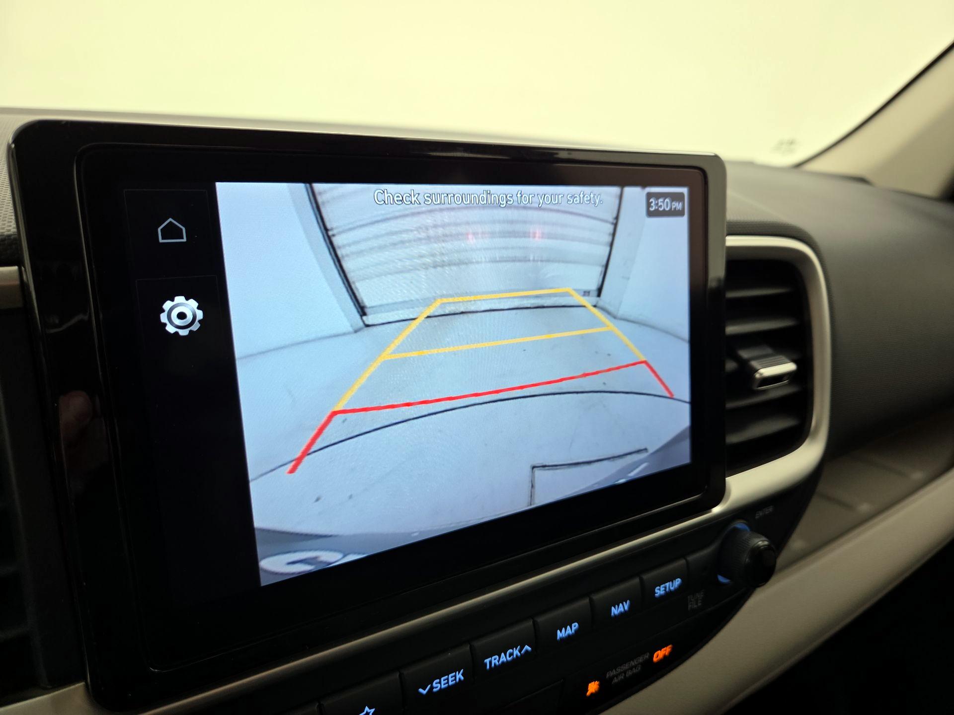 Thumbnail: 2022 Hyundai Venue - 15