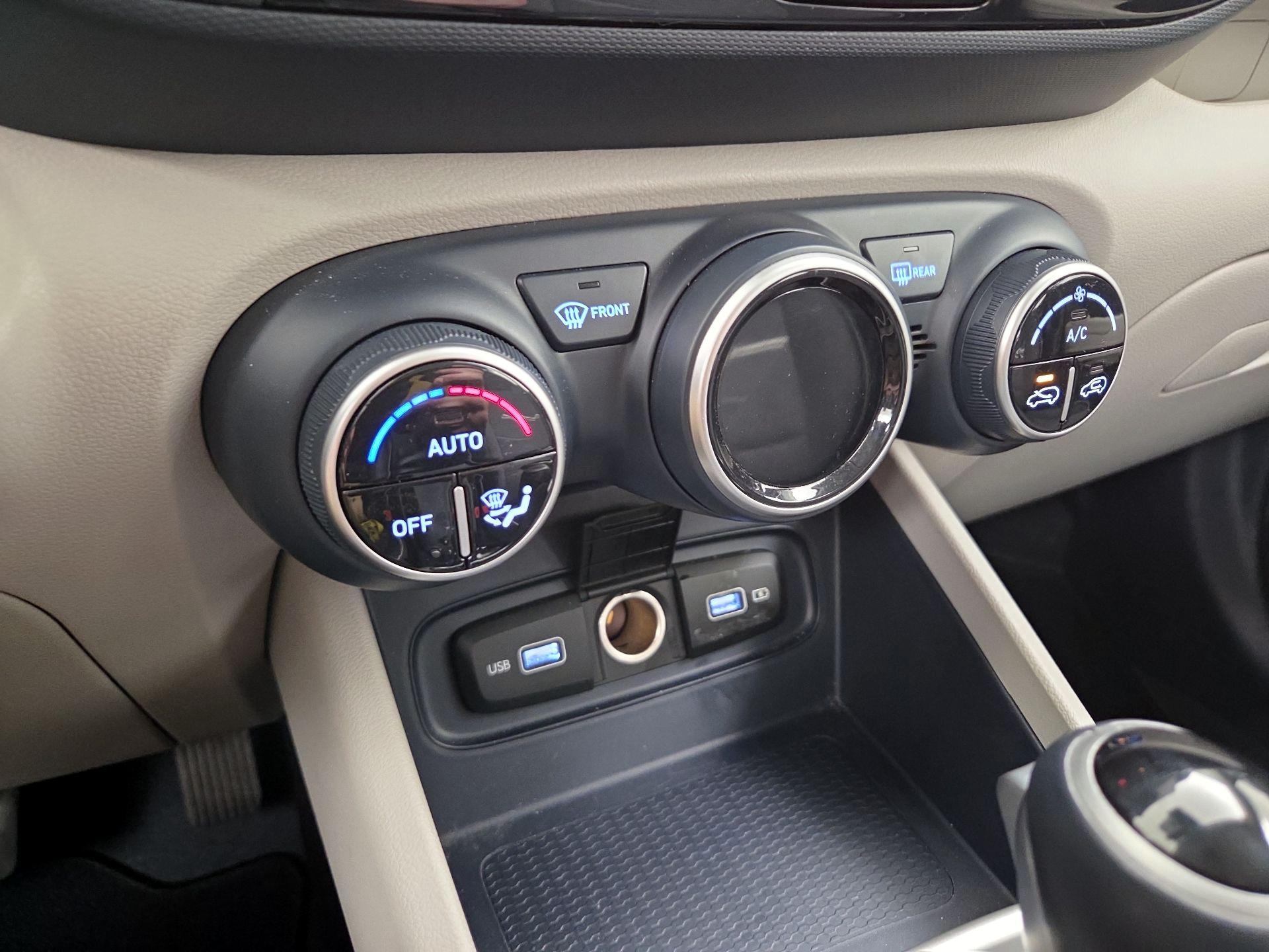 Thumbnail: 2022 Hyundai Venue - 17