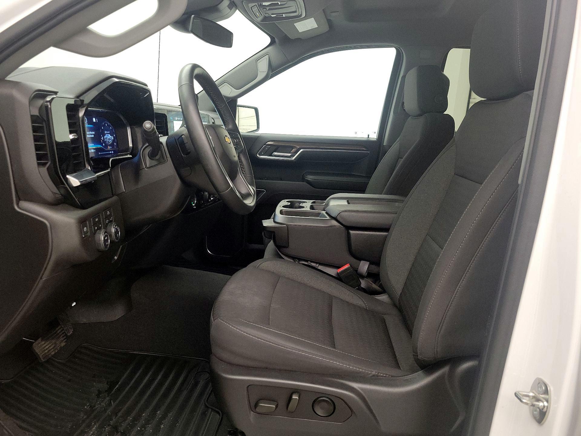 Thumbnail: 2023 Chevrolet Silverado 1500 - 11