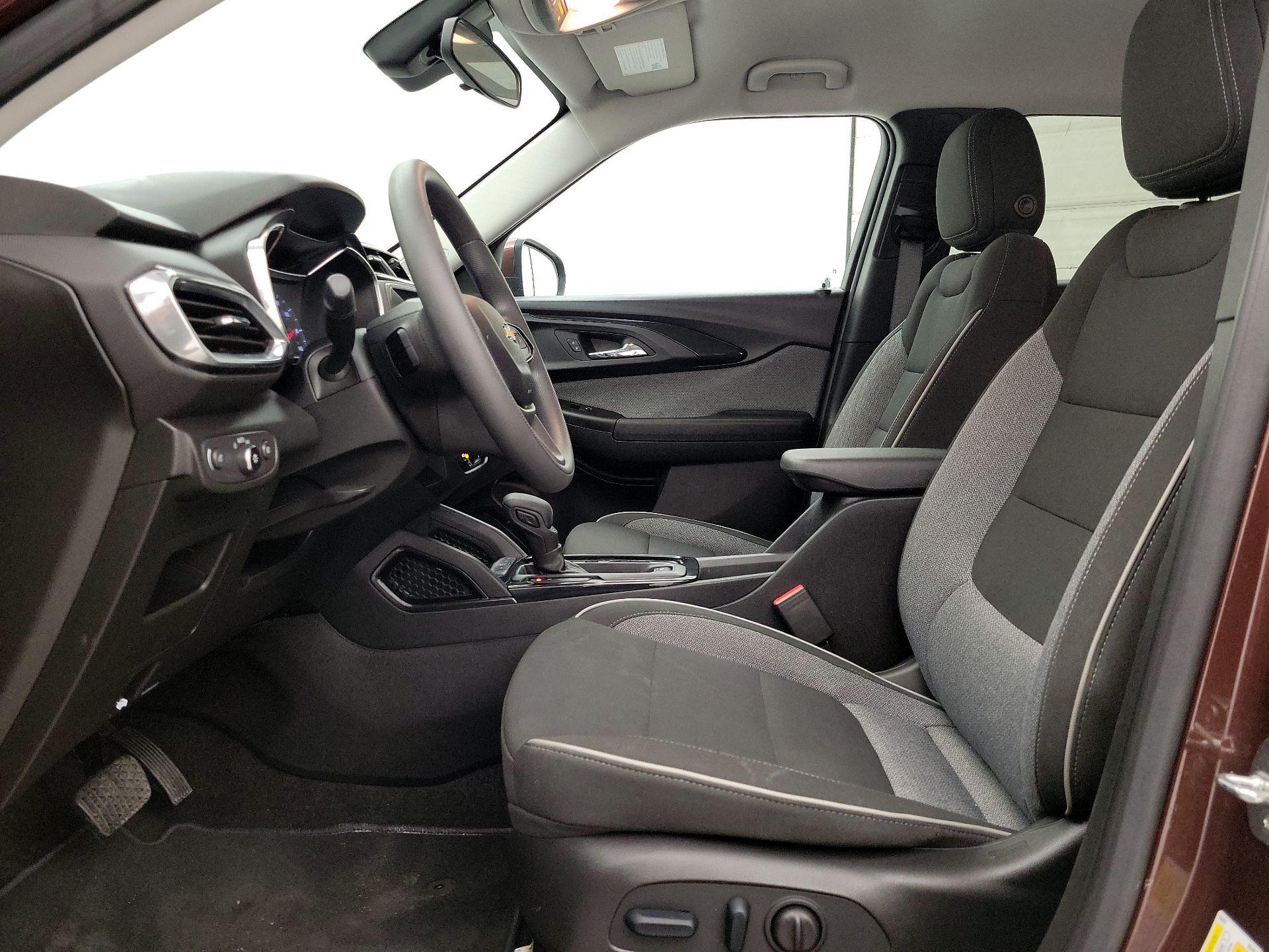 Thumbnail: 2023 Chevrolet TrailBlazer - 11