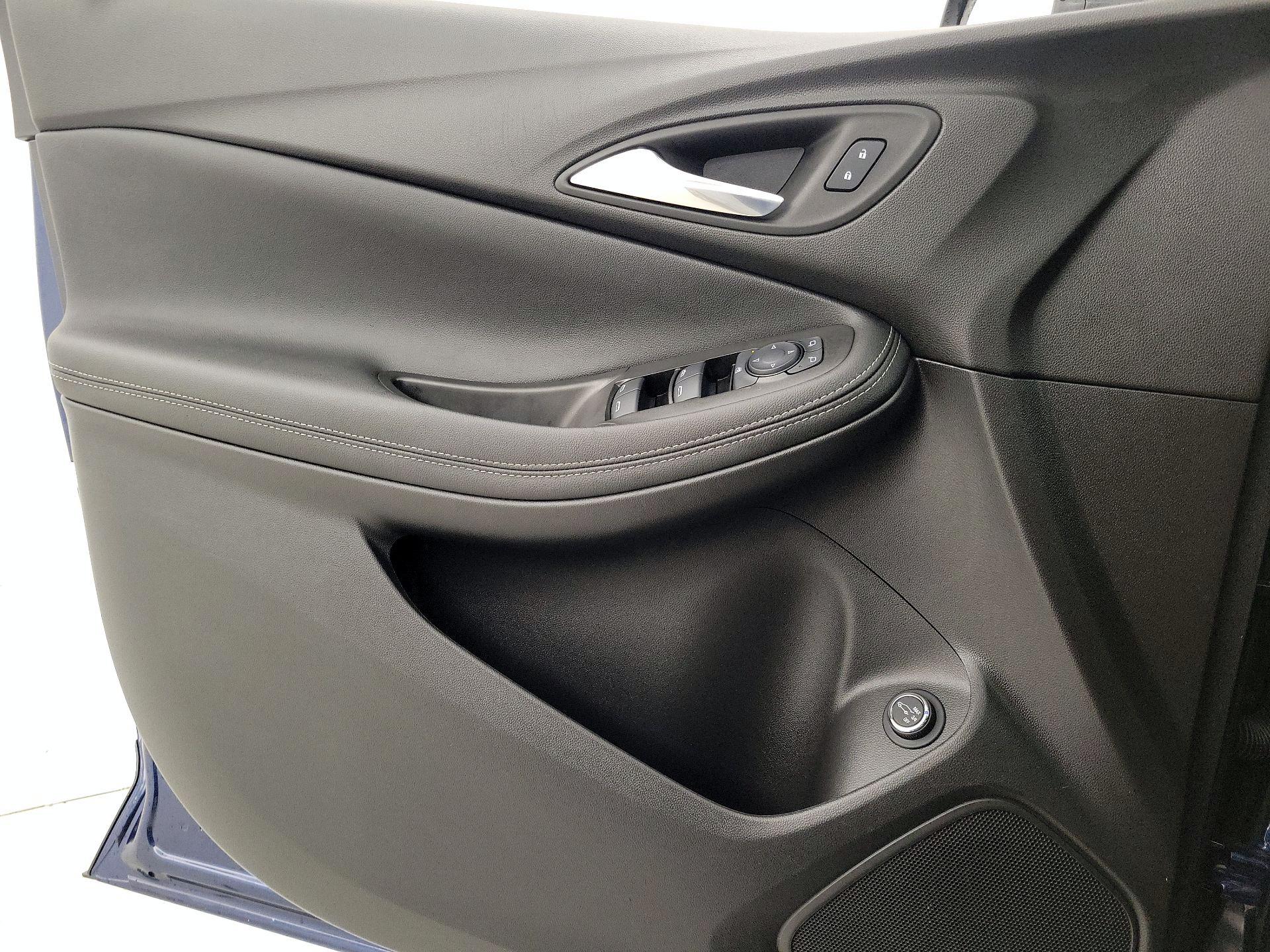 Thumbnail: 2022 Buick Encore GX - 12