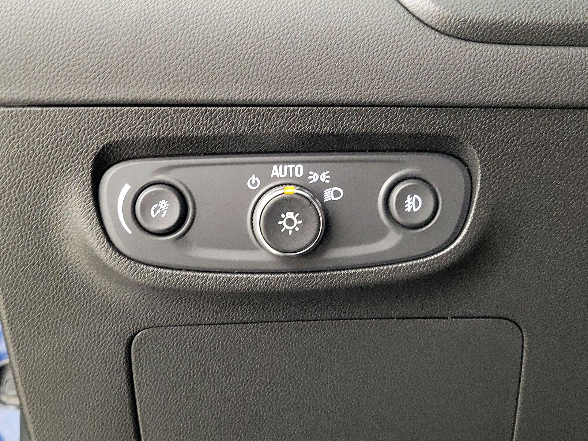 Thumbnail: 2022 Buick Encore GX - 13