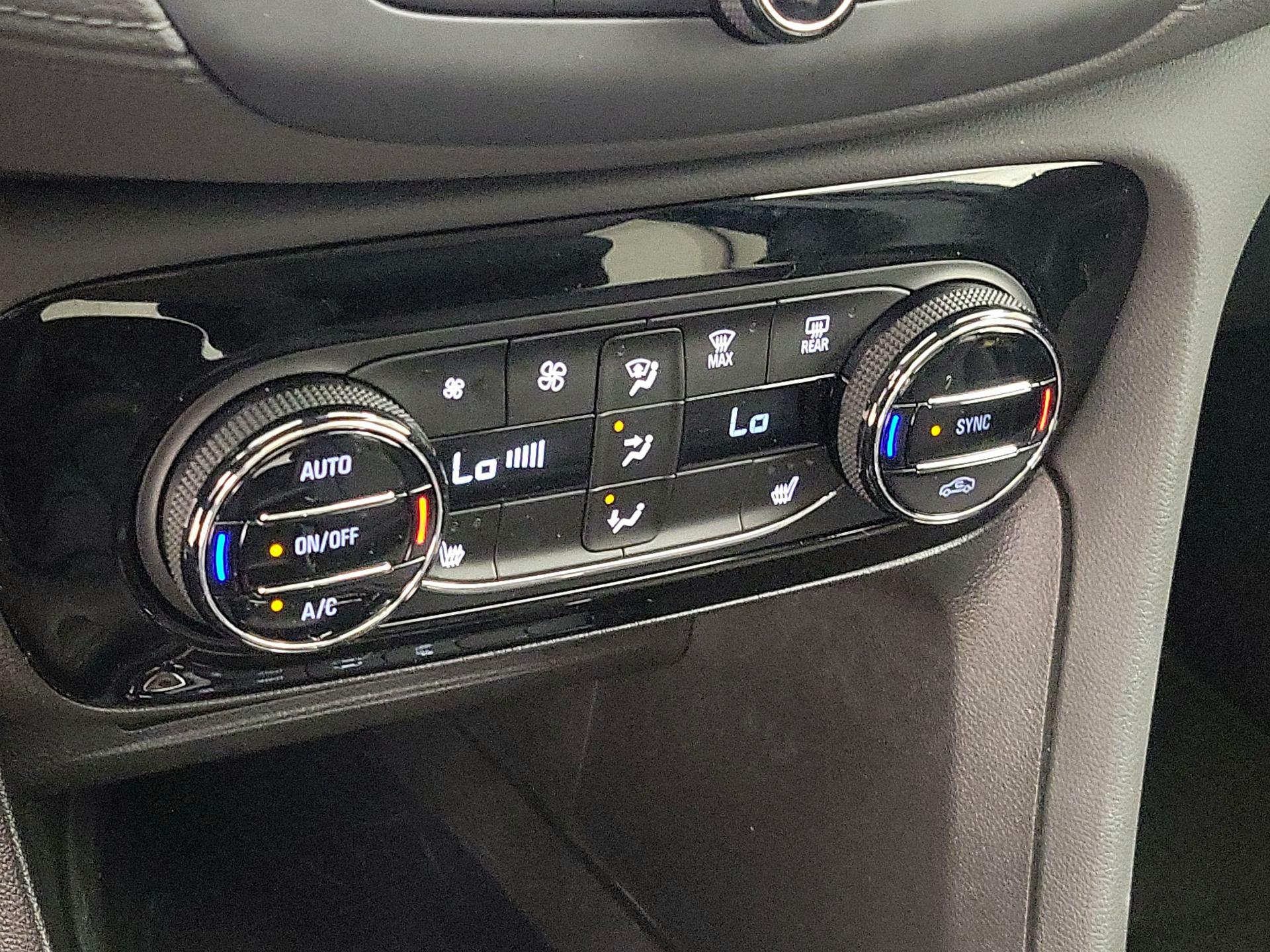 Thumbnail: 2022 Buick Encore GX - 16