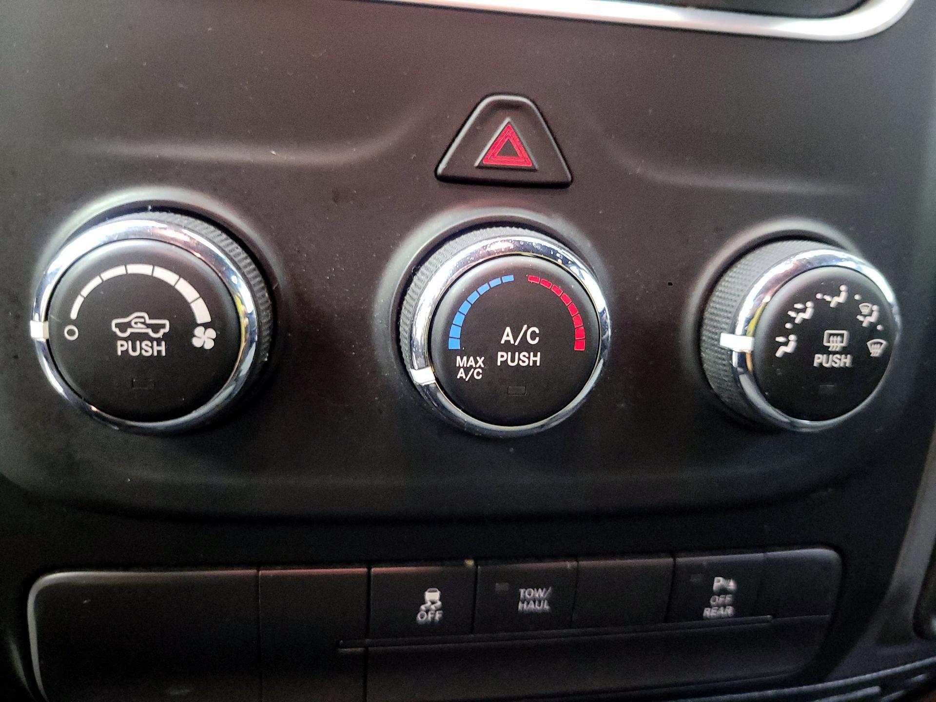 Thumbnail: 2022 RAM 1500 Classic - 16