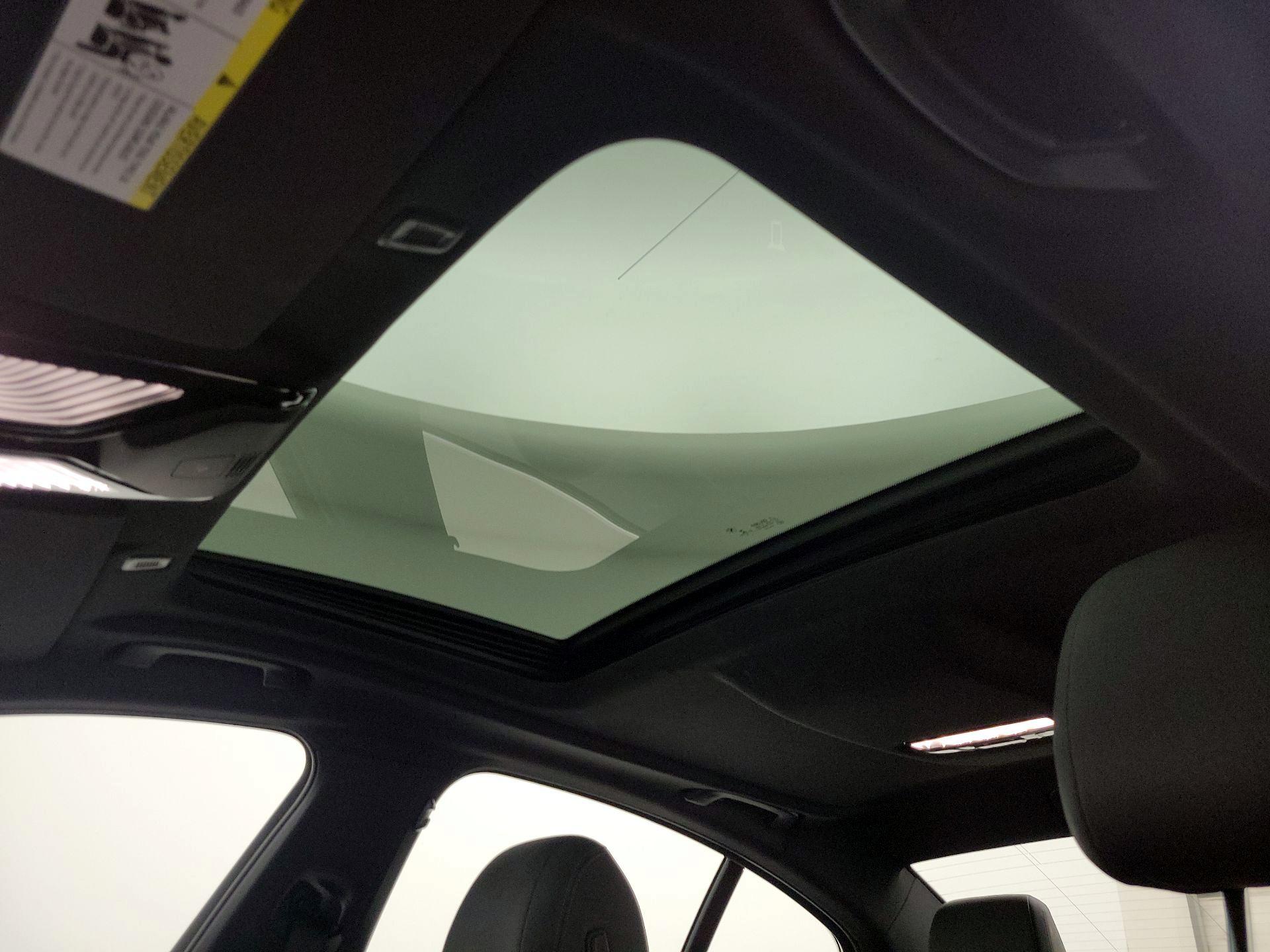 Thumbnail: 2022 BMW 5 Series - 20