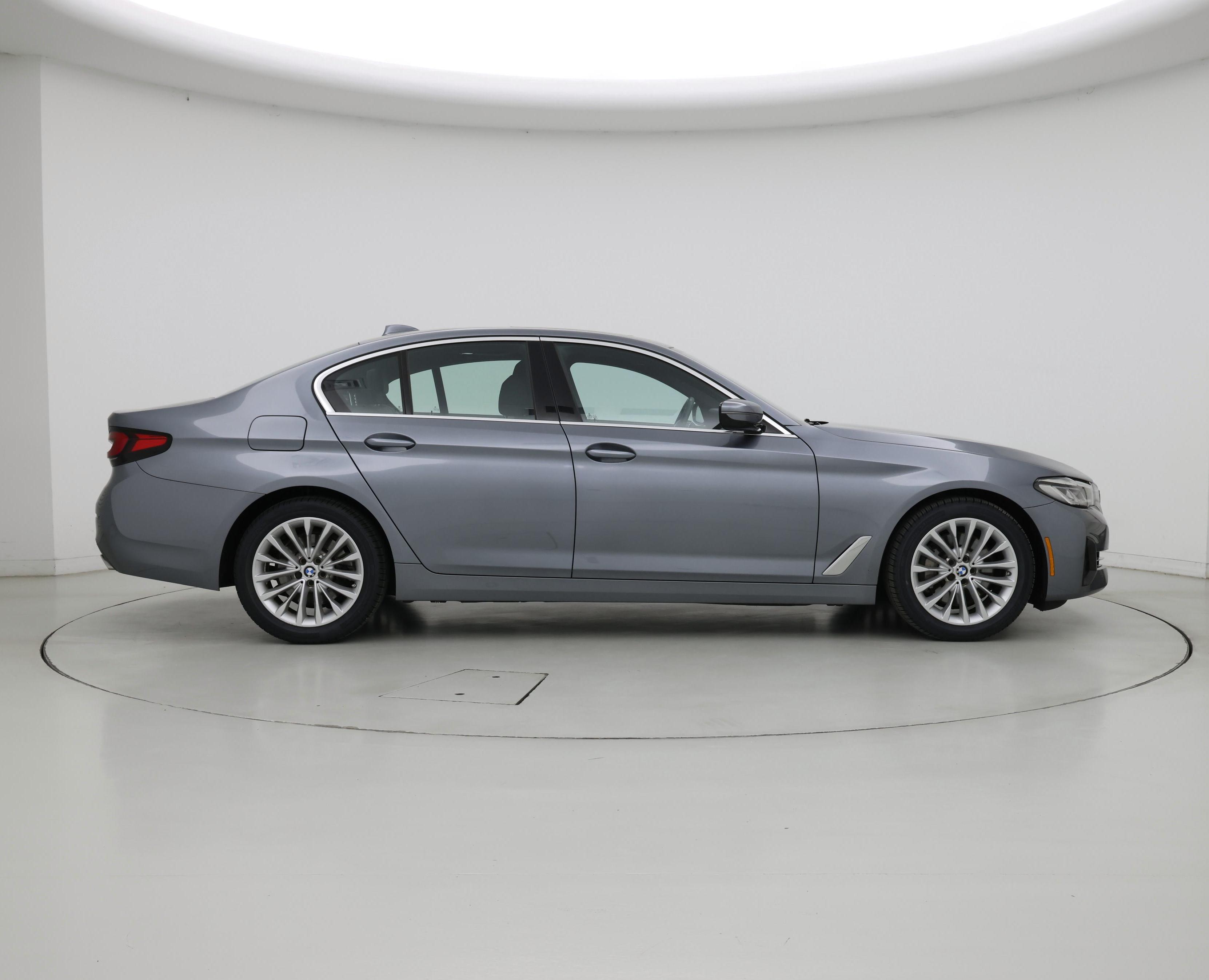 Thumbnail: 2022 BMW 5 Series - 7