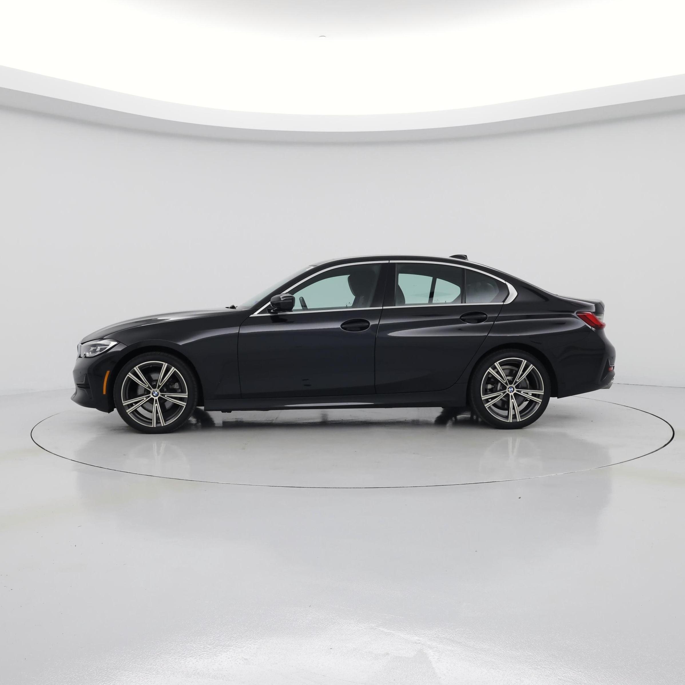 Thumbnail: 2022 BMW 3 Series - 3