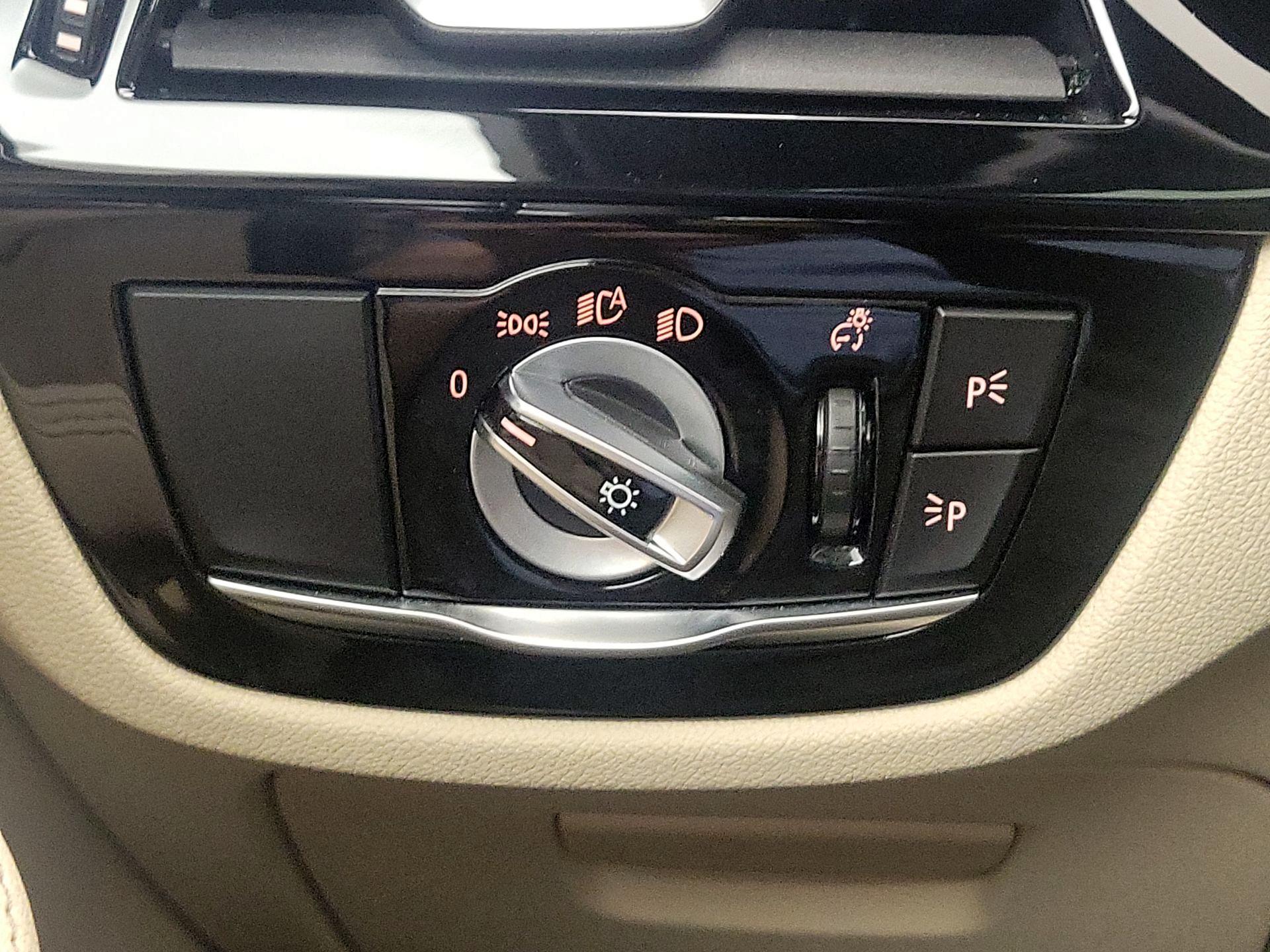 Thumbnail: 2023 BMW 5 Series - 13