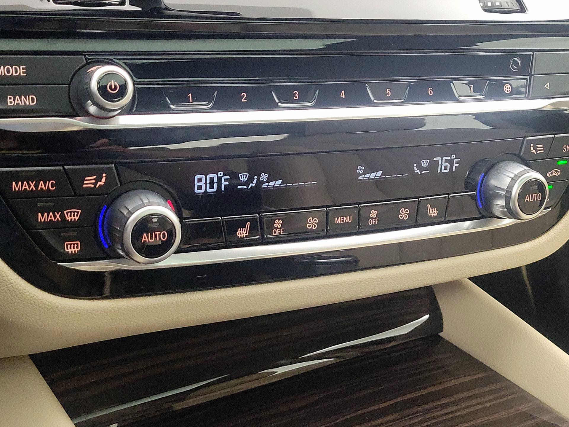 Thumbnail: 2023 BMW 5 Series - 16