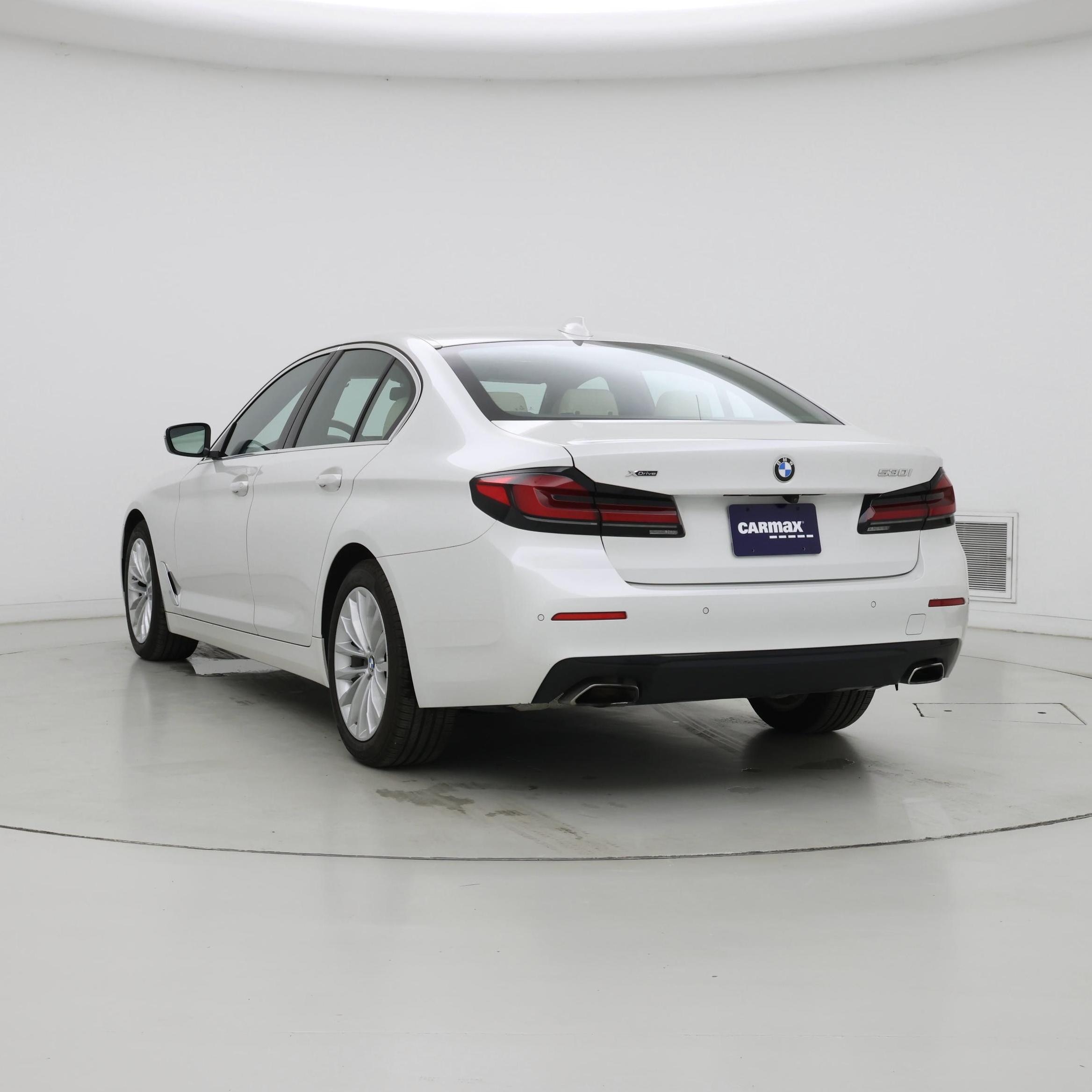 Thumbnail: 2023 BMW 5 Series - 2