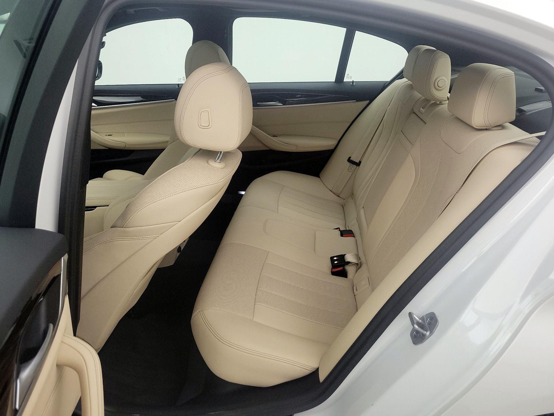 Thumbnail: 2023 BMW 5 Series - 20