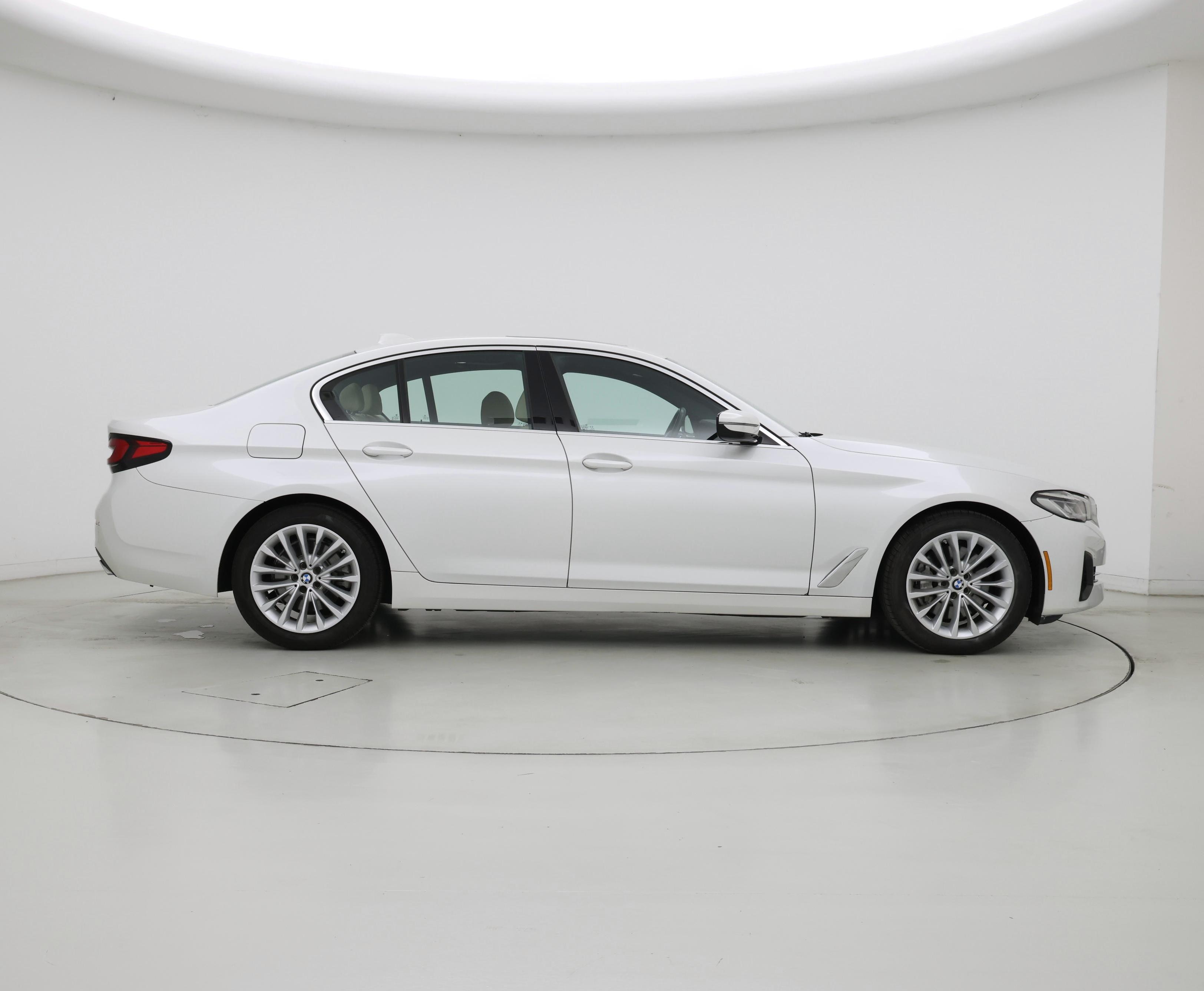 Thumbnail: 2023 BMW 5 Series - 7