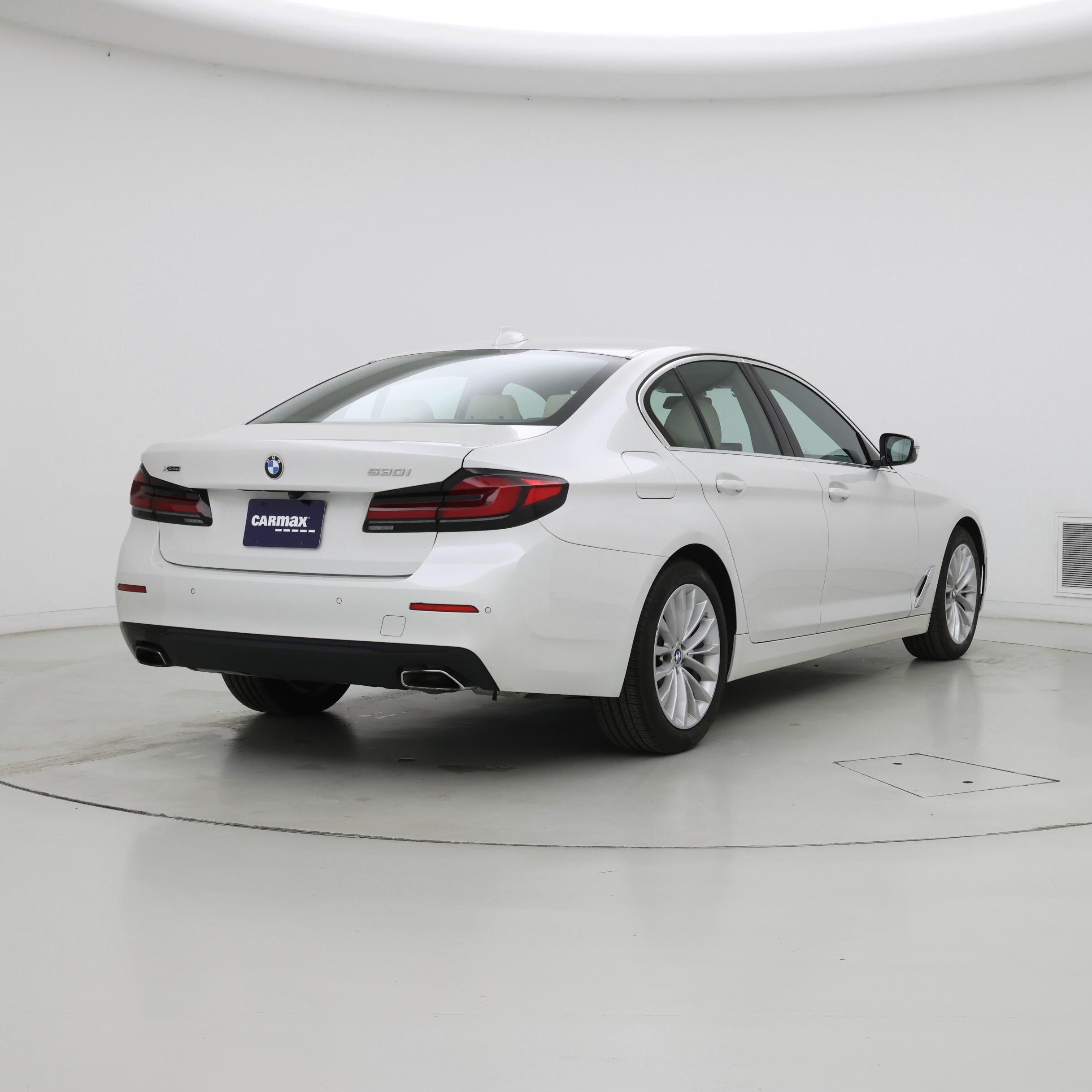 Thumbnail: 2023 BMW 5 Series - 8