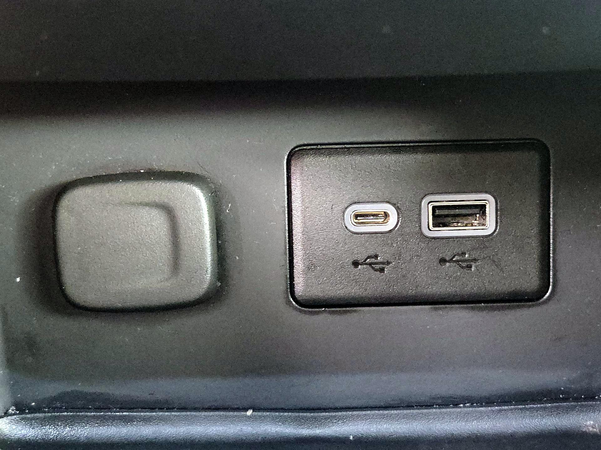 Thumbnail: 2023 GMC Acadia - 18