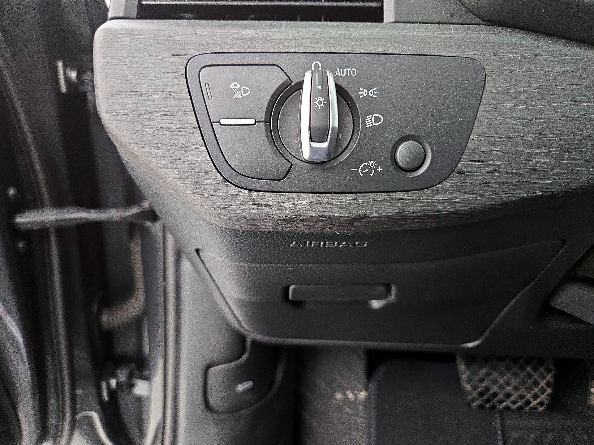 Thumbnail: 2023 Audi A4 - 12