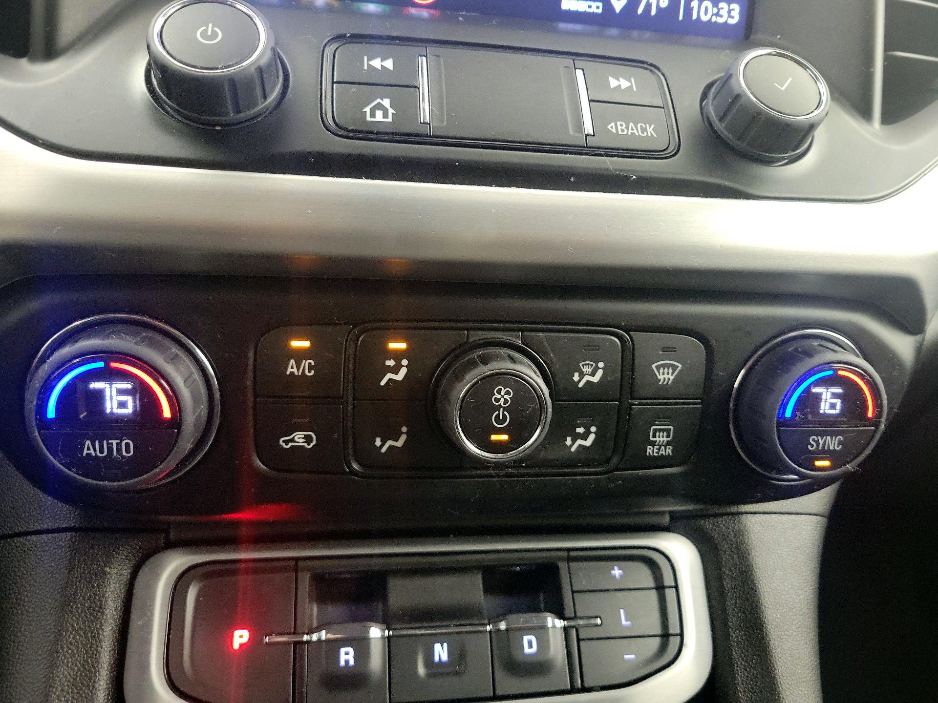 Thumbnail: 2023 GMC Acadia - 16