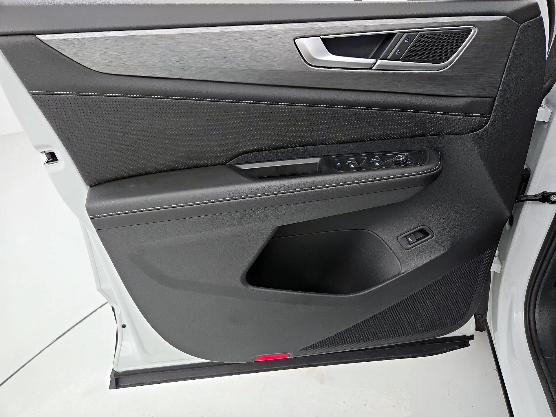 Thumbnail: 2024 Volkswagen Atlas - 12