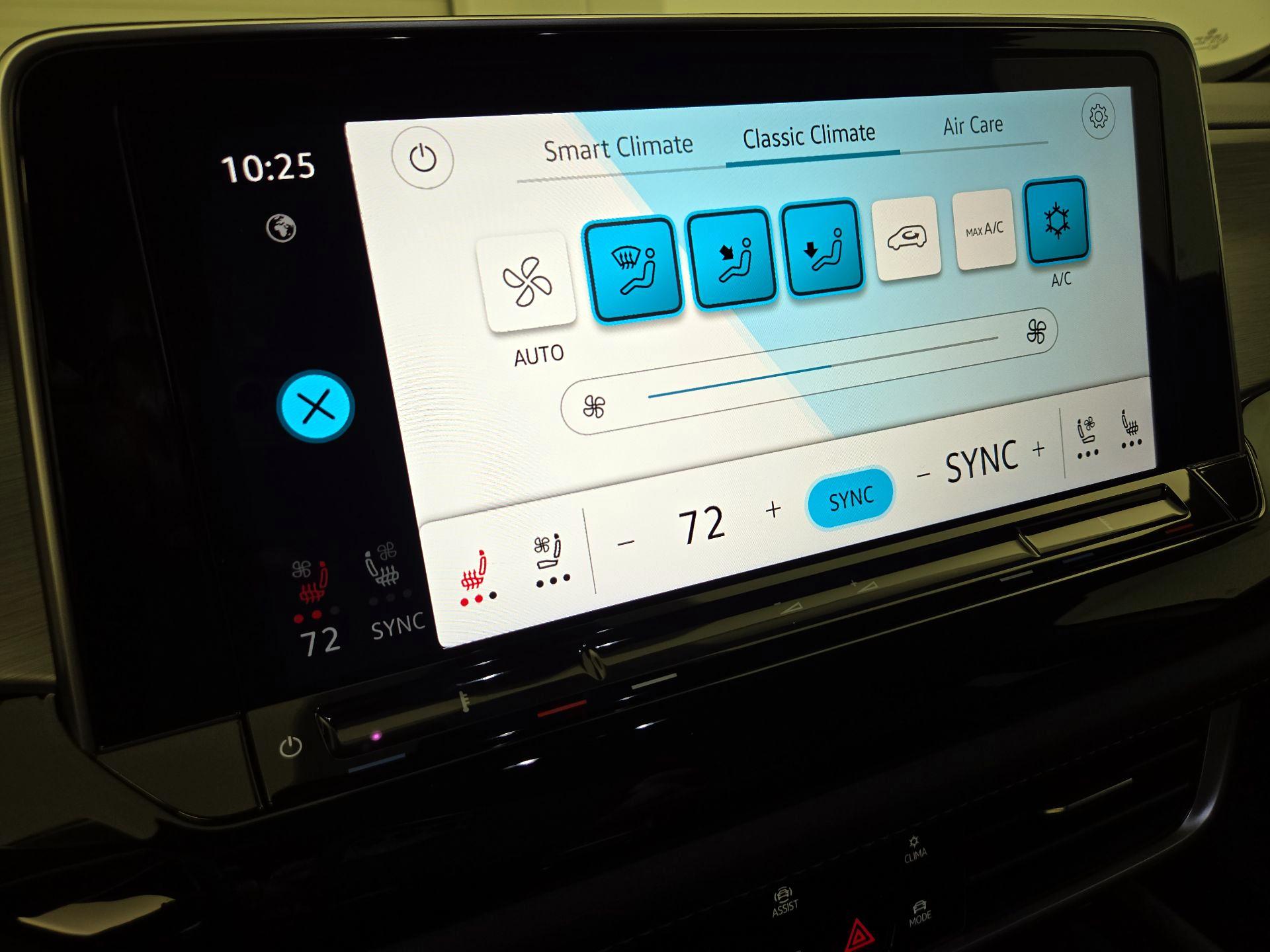 Thumbnail: 2024 Volkswagen Atlas - 16