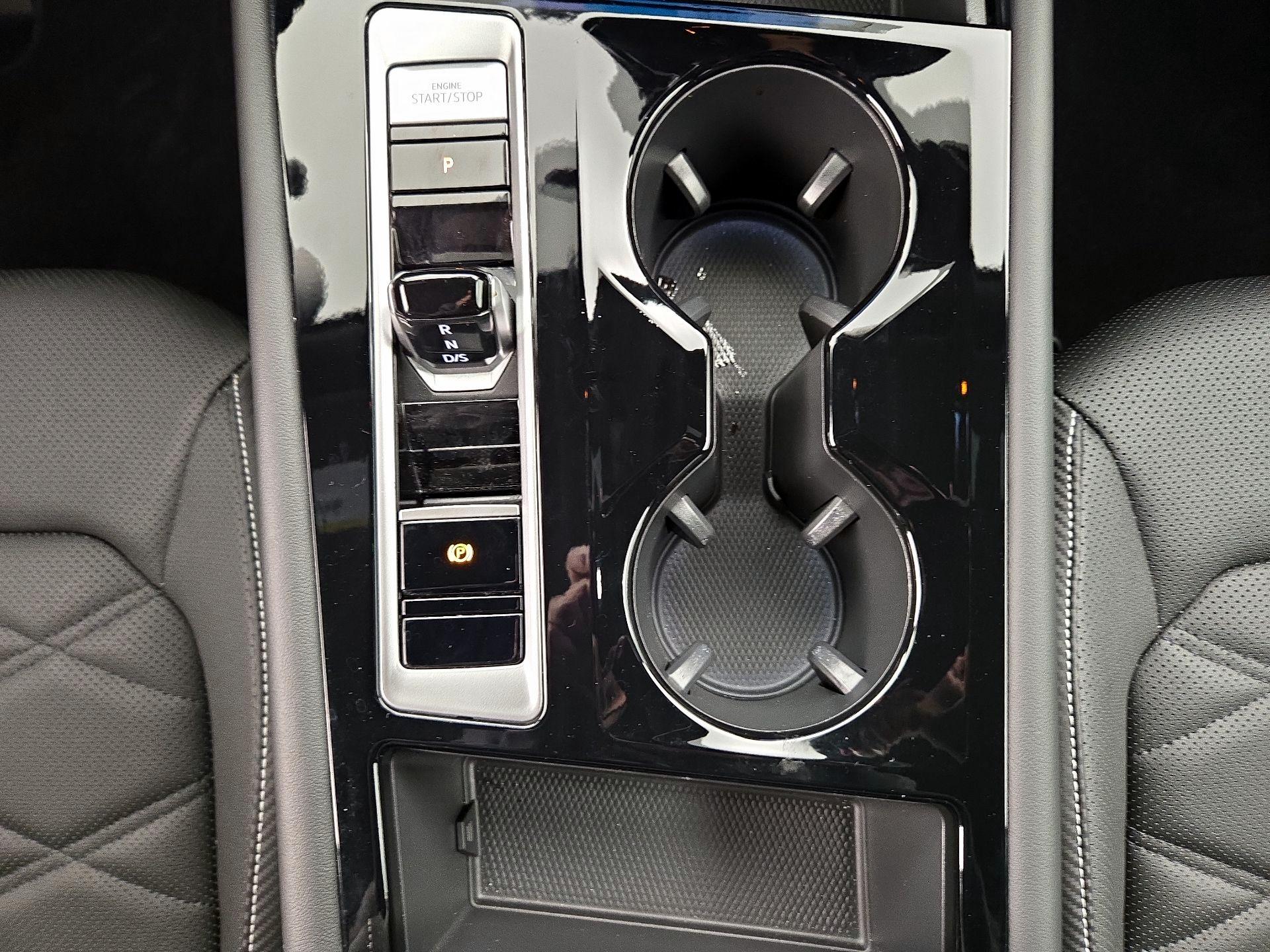 Thumbnail: 2024 Volkswagen Atlas - 17