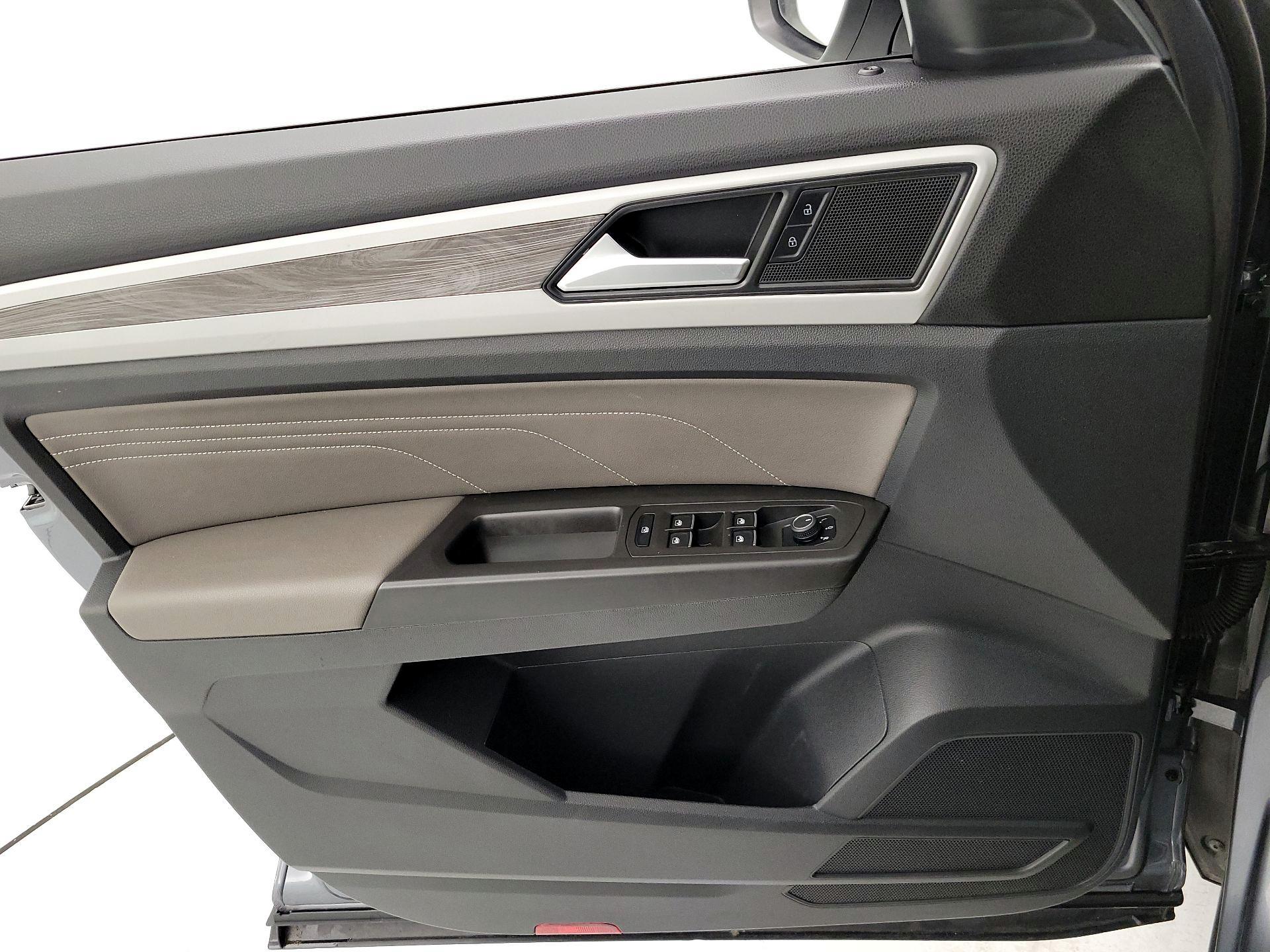 Thumbnail: 2023 Volkswagen Atlas - 12