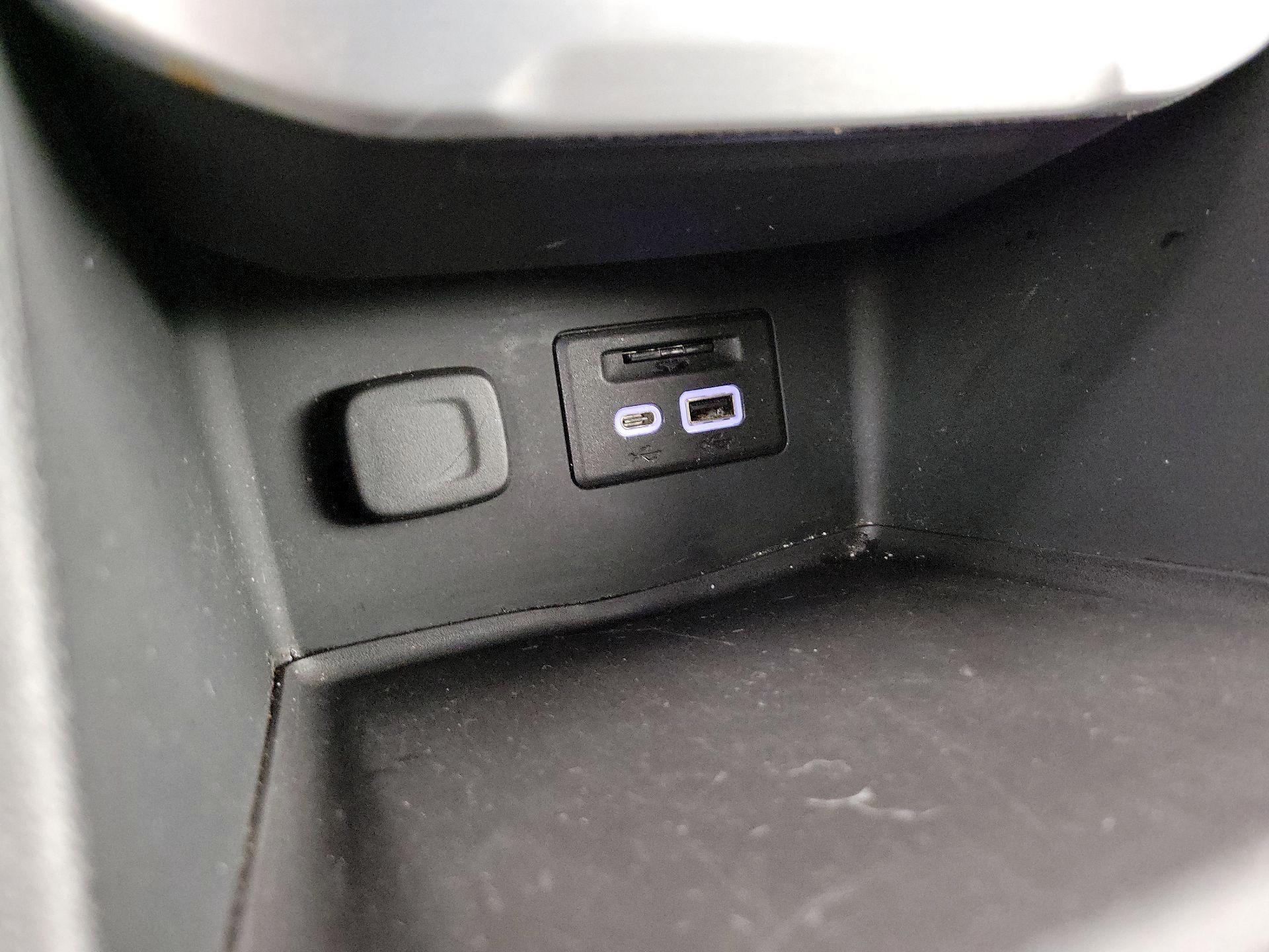 Thumbnail: 2023 GMC Acadia - 18