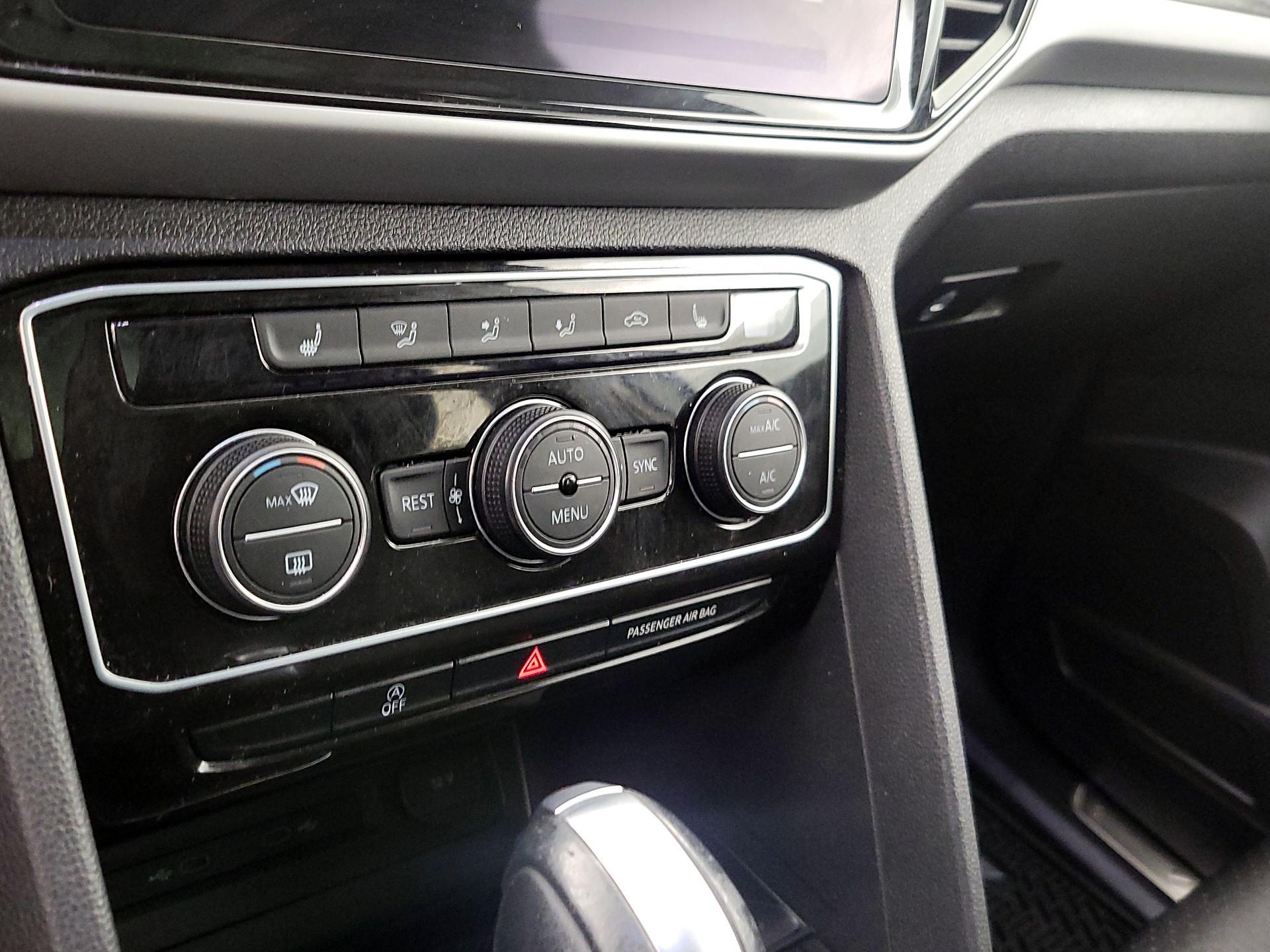 Thumbnail: 2022 Volkswagen Atlas - 16