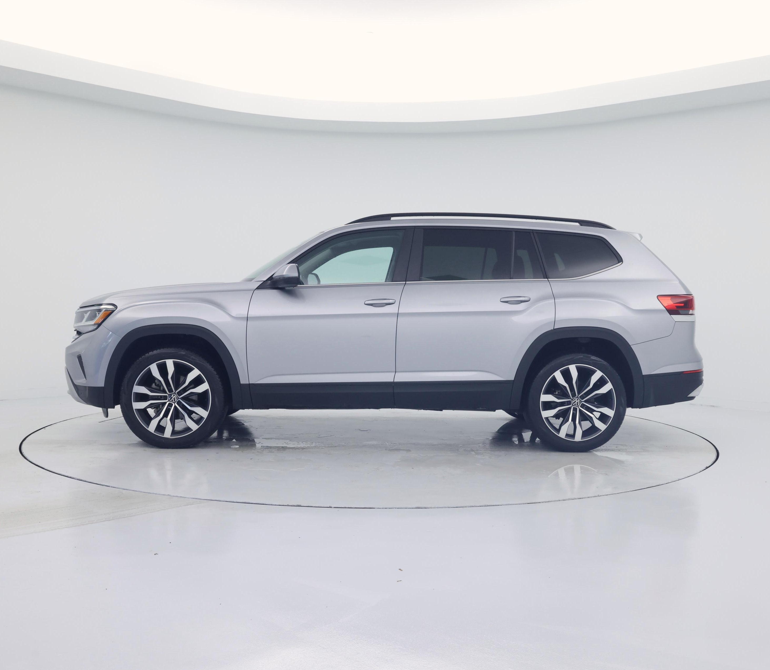 Thumbnail: 2022 Volkswagen Atlas - 3