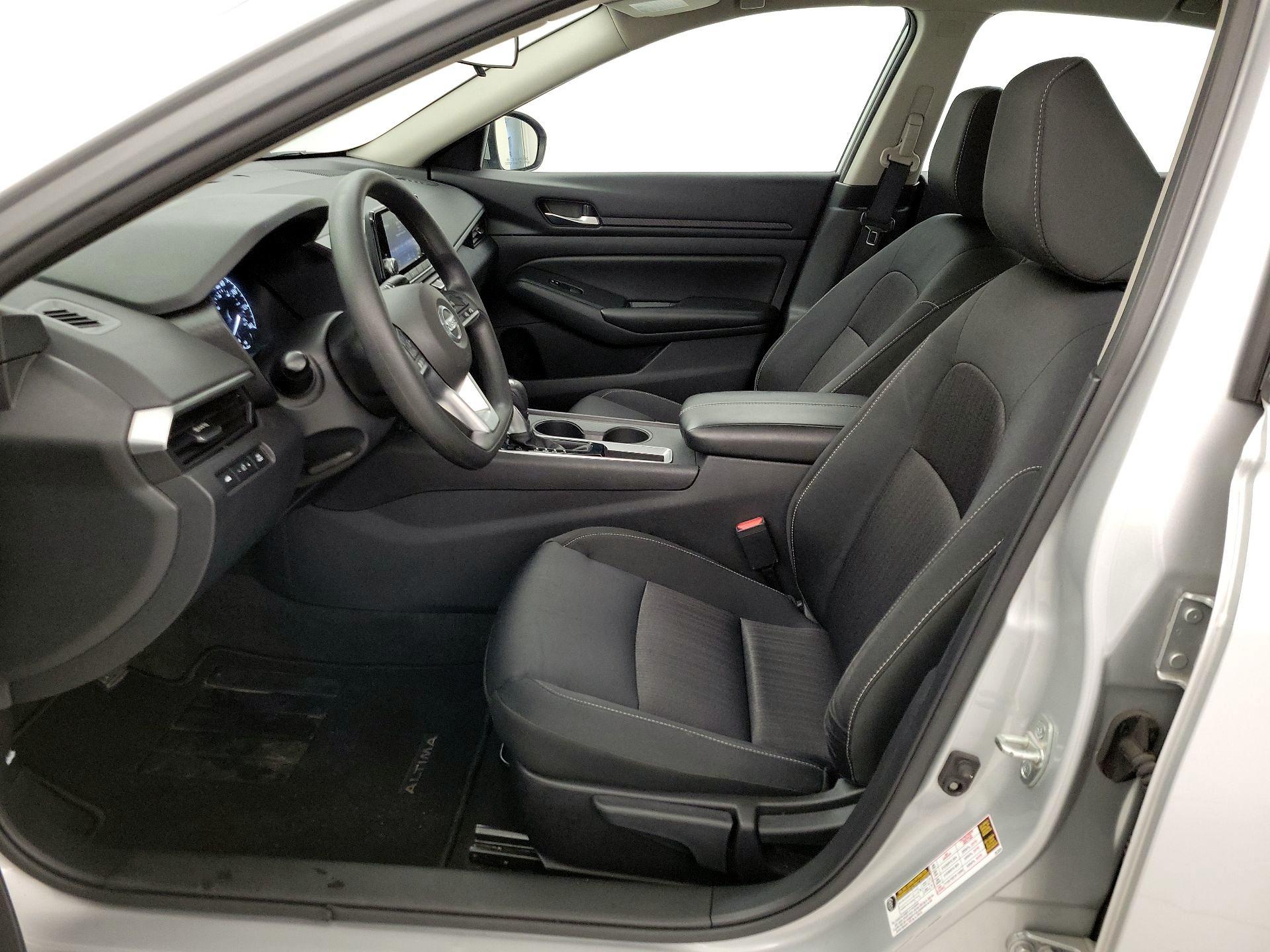 Thumbnail: 2022 Nissan Altima - 11