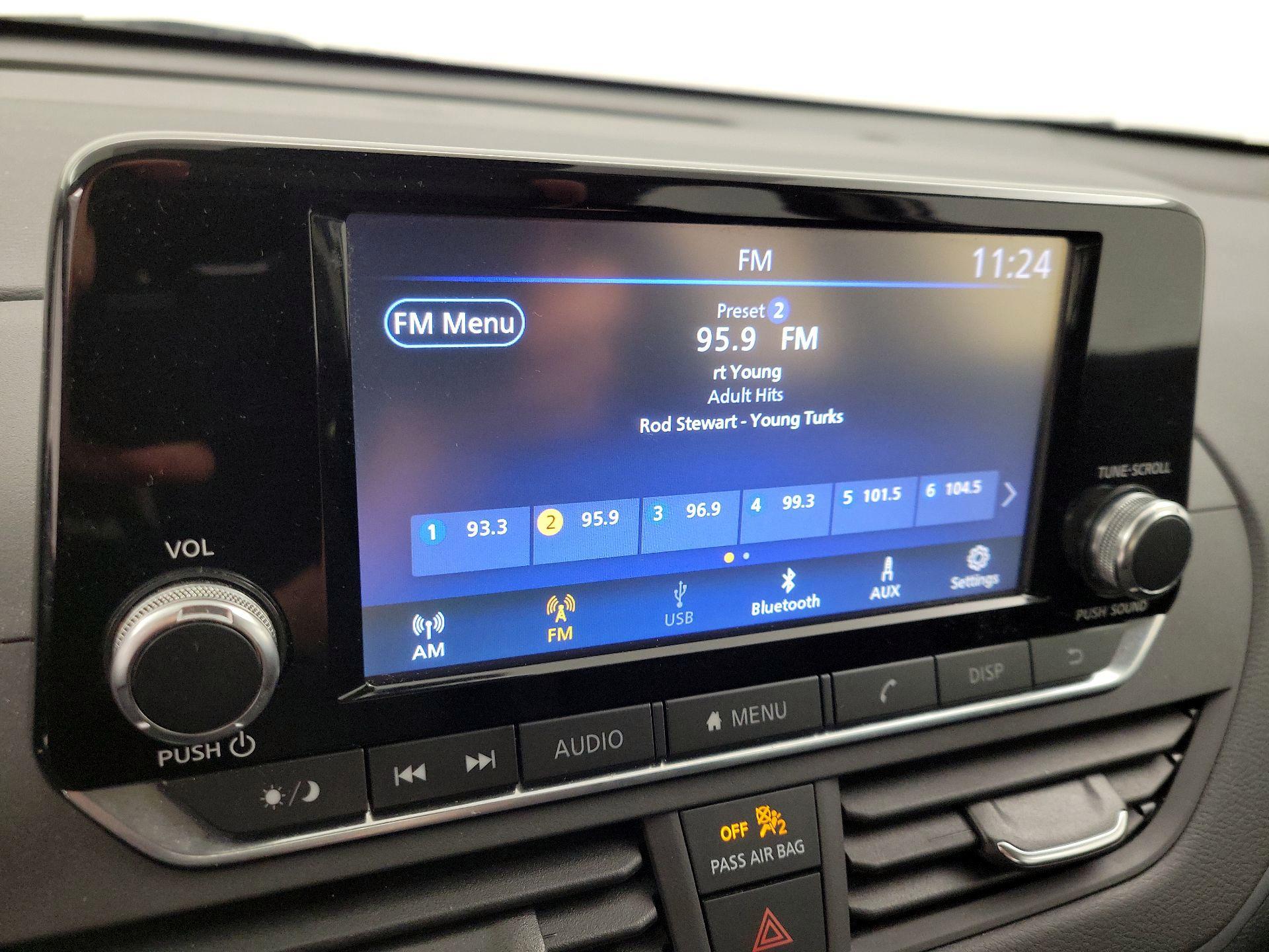 Thumbnail: 2022 Nissan Altima - 15