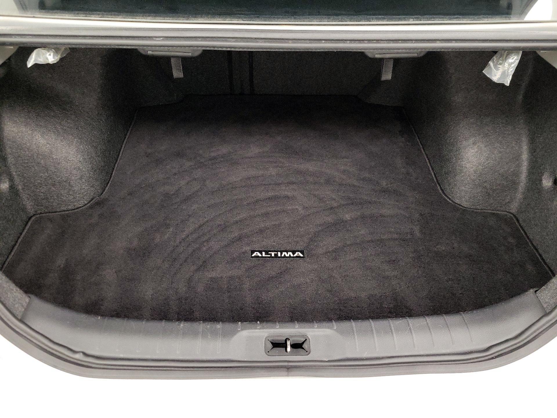 Thumbnail: 2022 Nissan Altima - 20