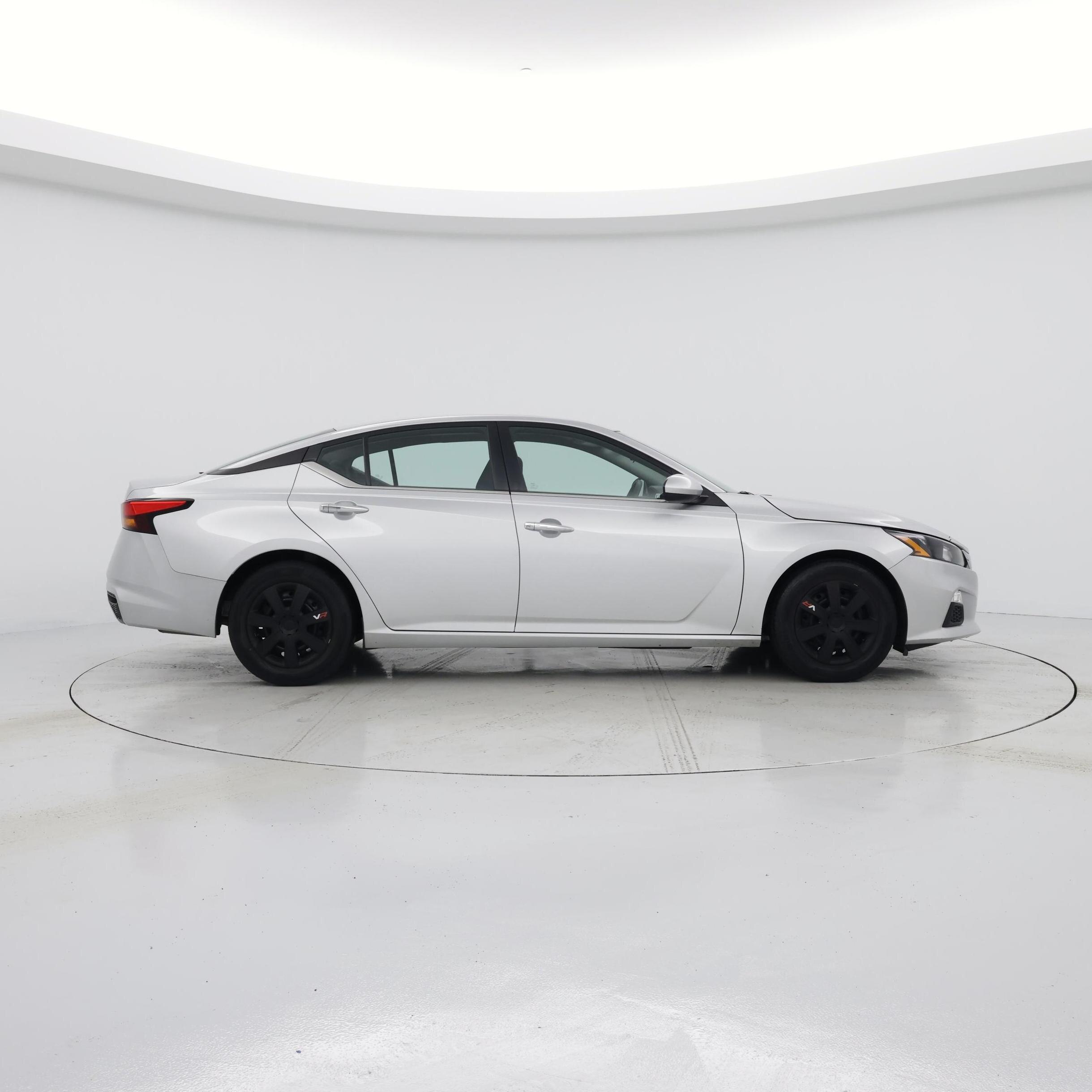 Thumbnail: 2022 Nissan Altima - 7