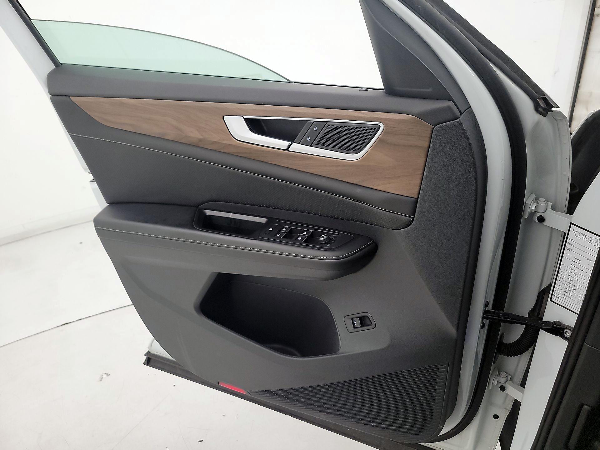 Thumbnail: 2024 Volkswagen Atlas - 12