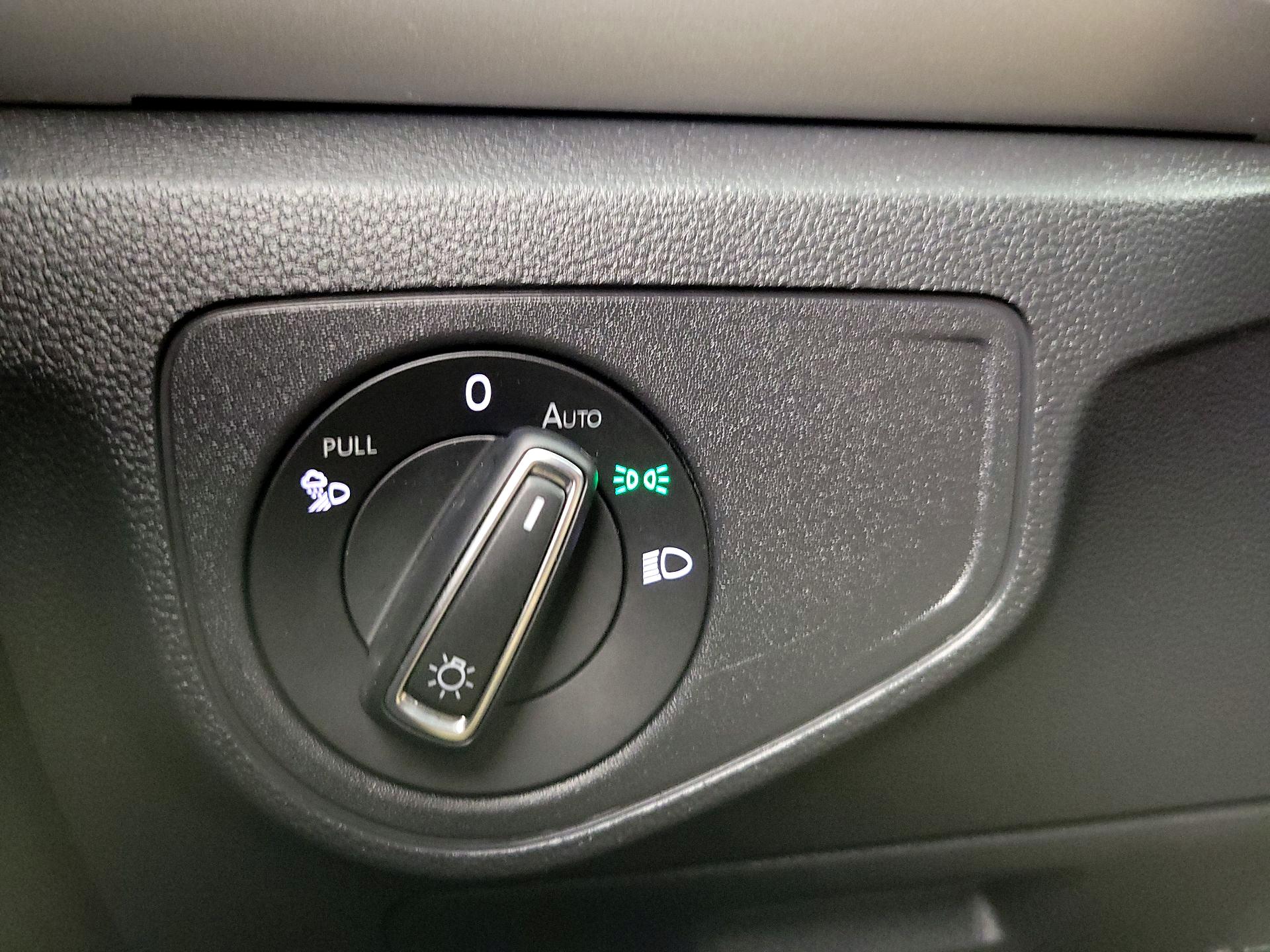 Thumbnail: 2022 Volkswagen Atlas - 13