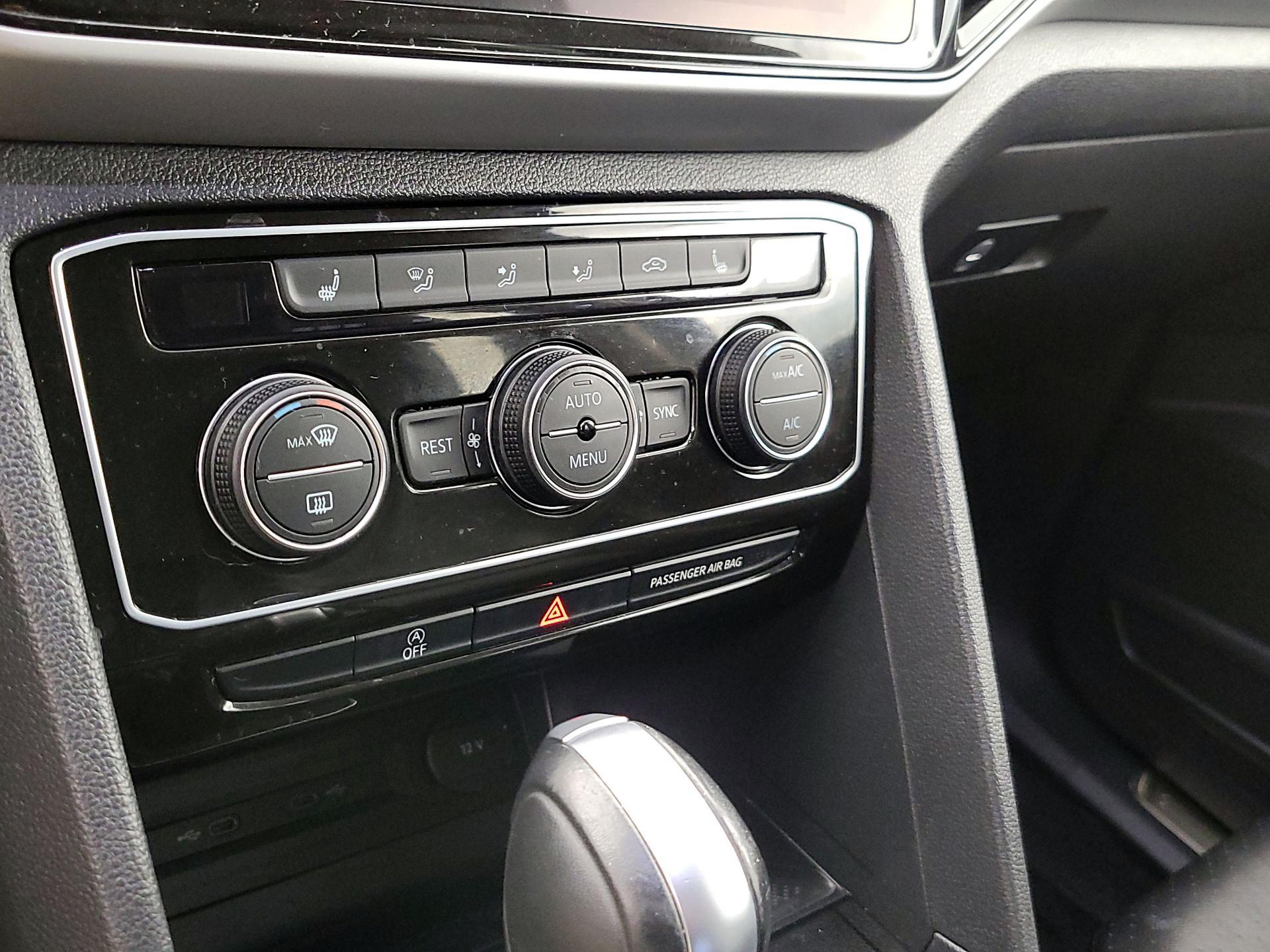 Thumbnail: 2022 Volkswagen Atlas - 16