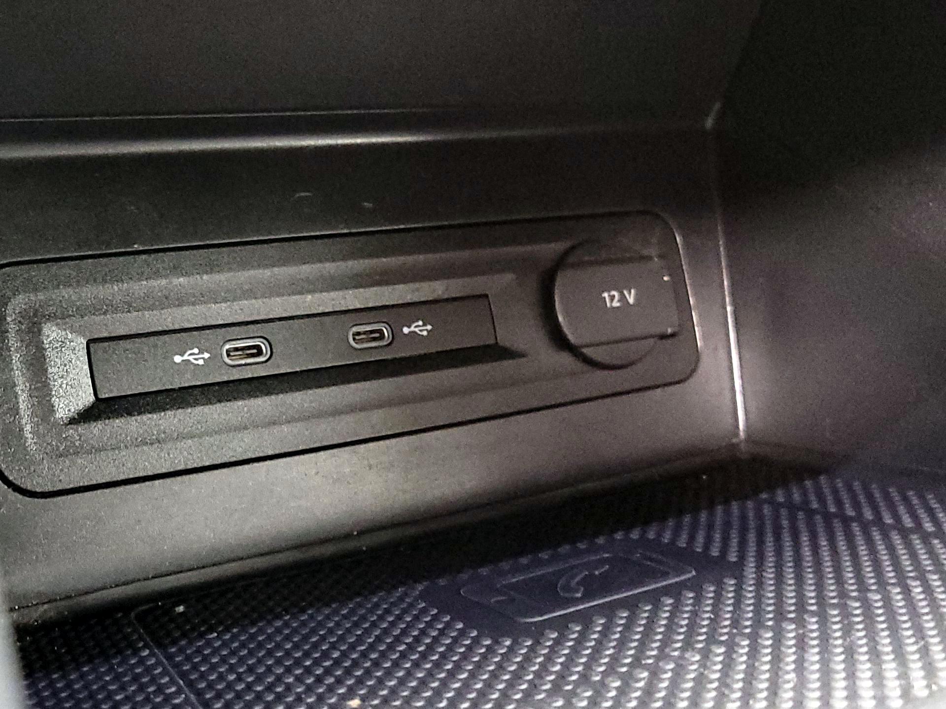 Thumbnail: 2022 Volkswagen Atlas - 18