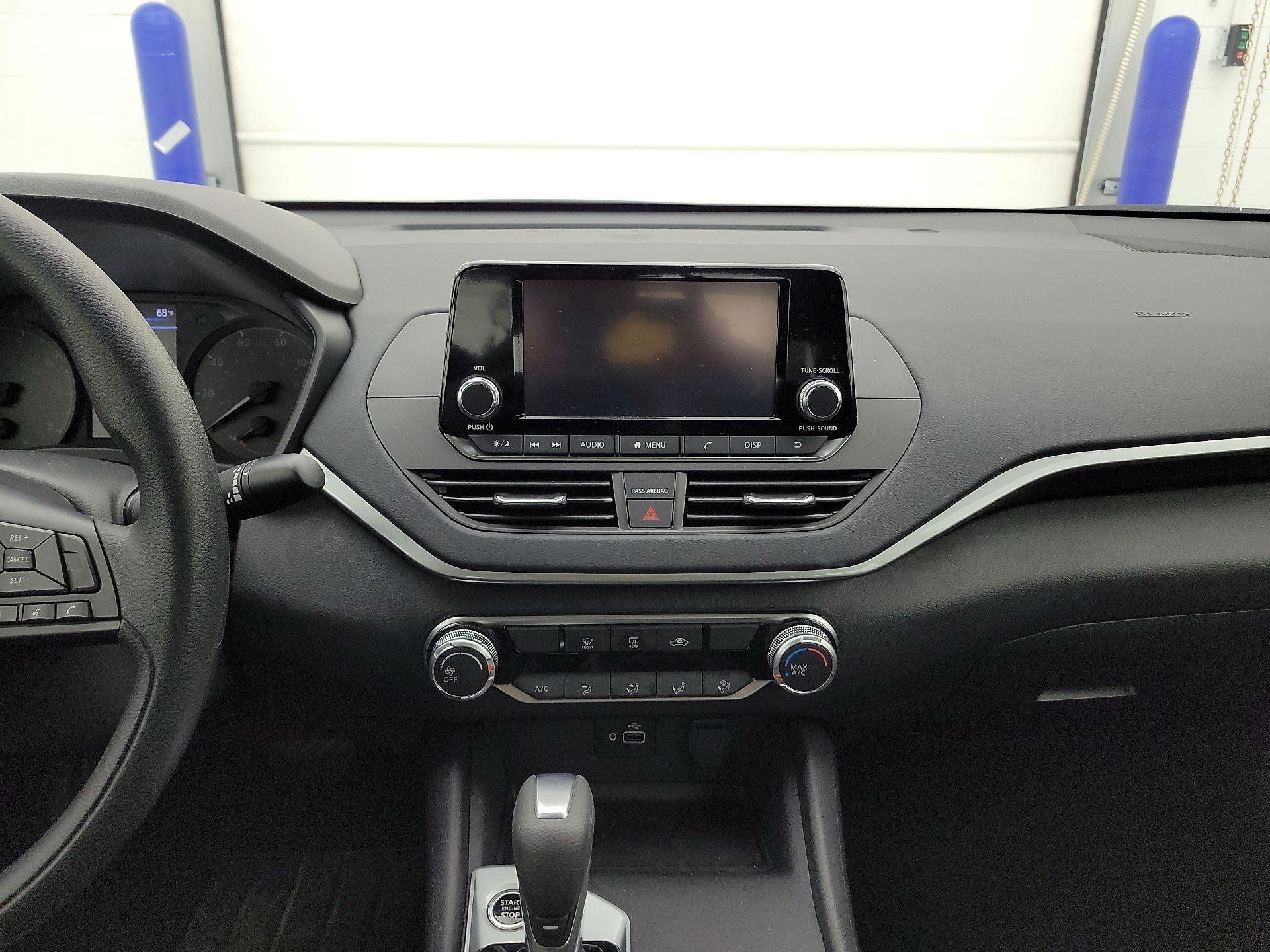 Thumbnail: 2024 Nissan Altima - 9